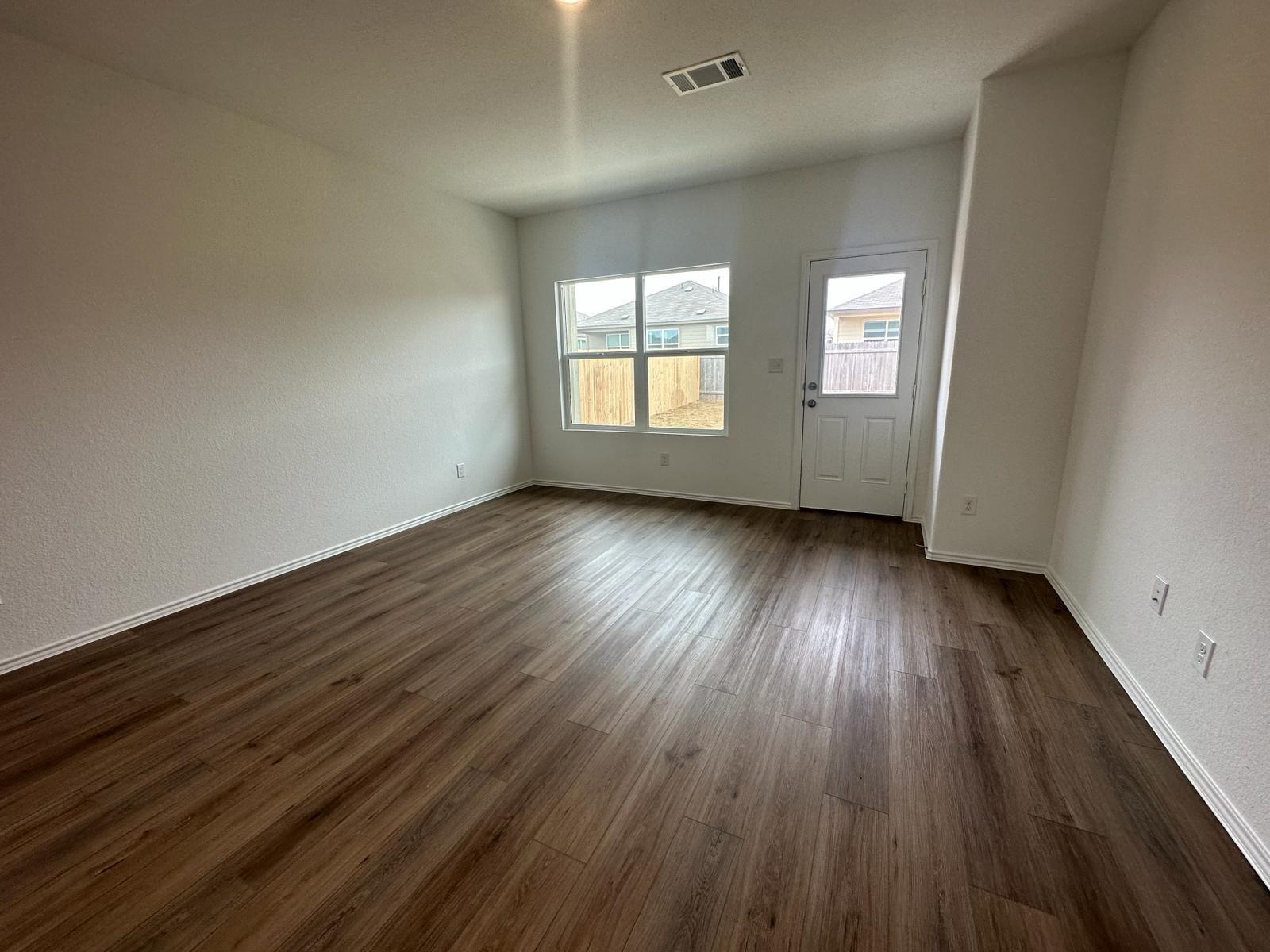 312 Sonterra Dr, San Marcos, TX 78666