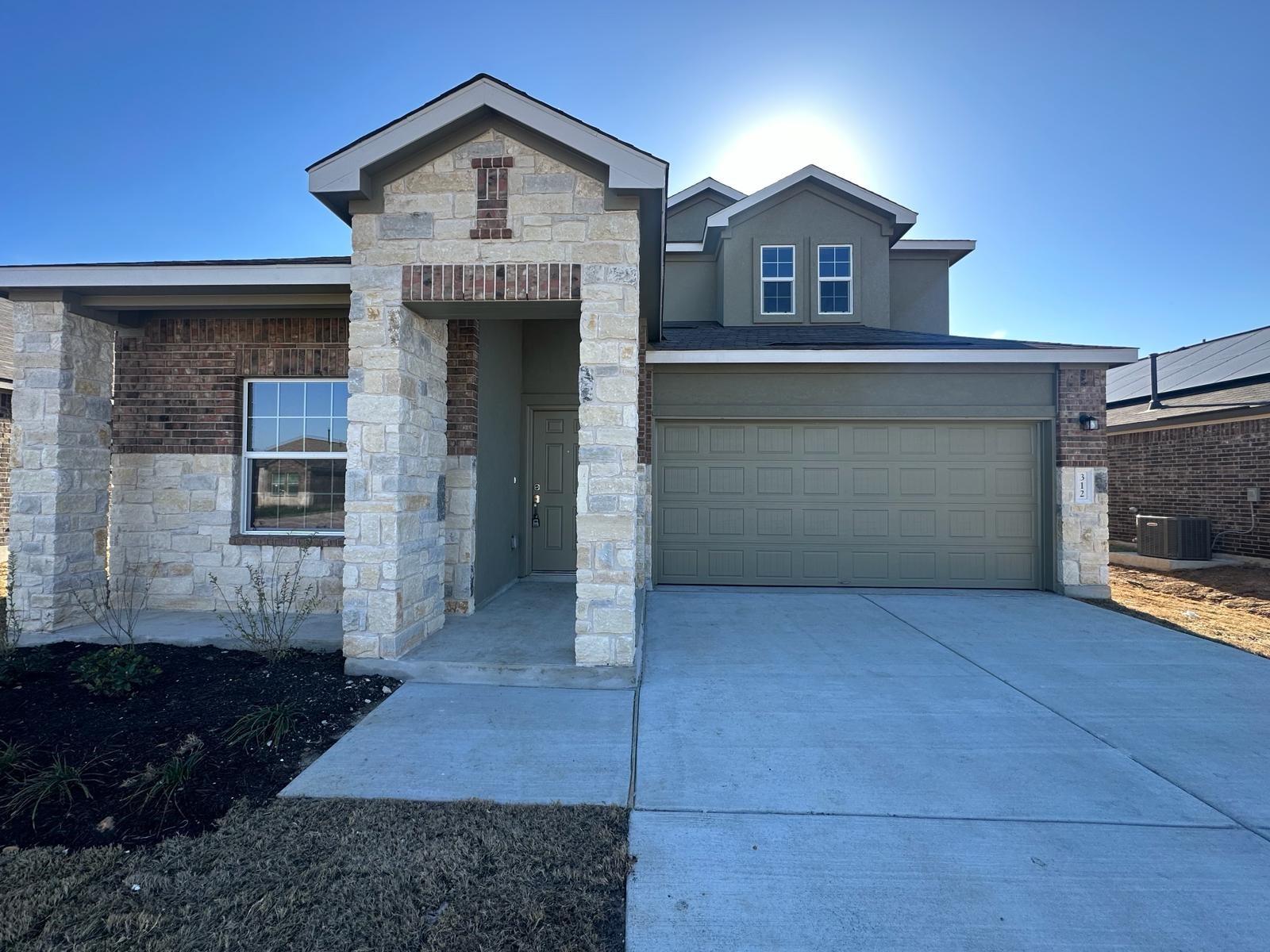 312 Sonterra Dr, San Marcos, TX 78666