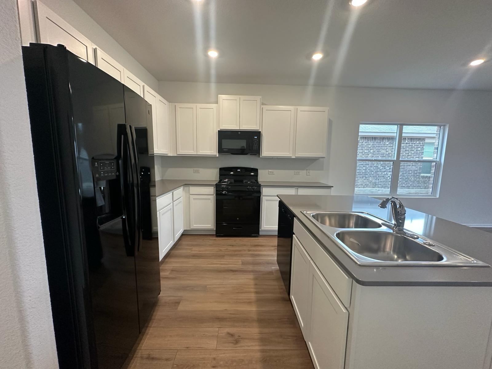 312 Sonterra Dr, San Marcos, TX 78666