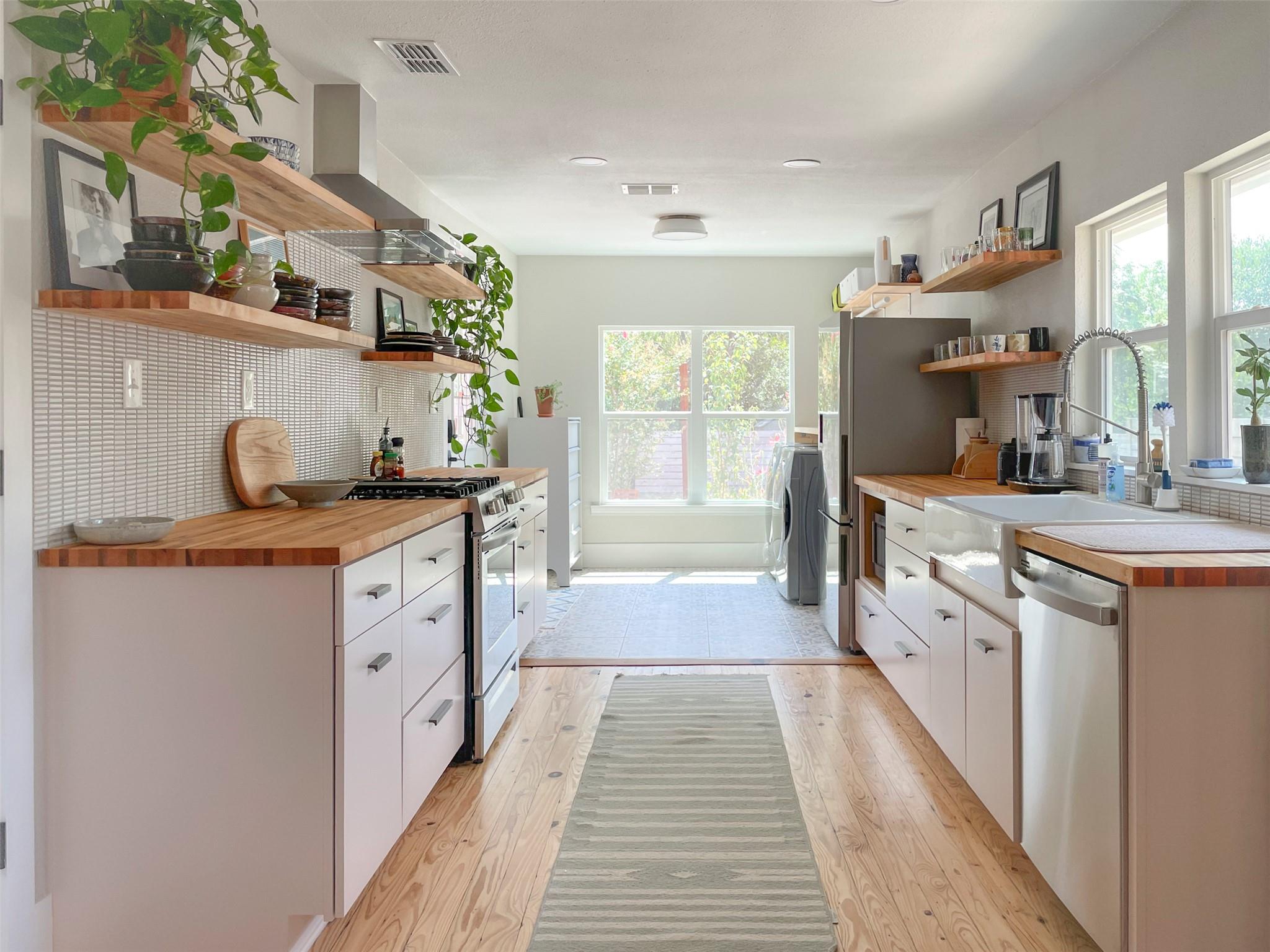 2013 Tillotson Ave, Austin, TX 78702