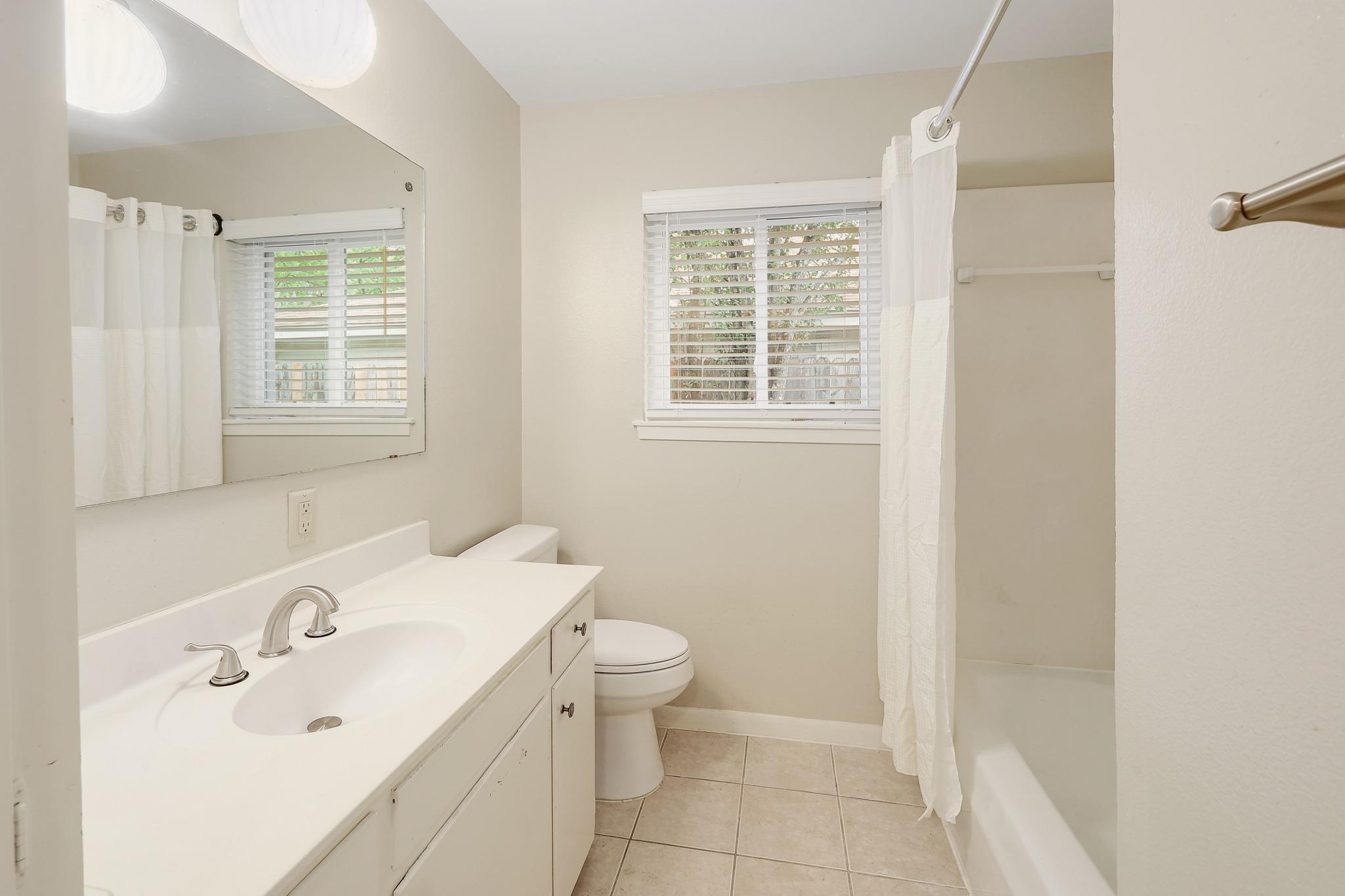 8609 Melshire Dr, Austin, TX 78757