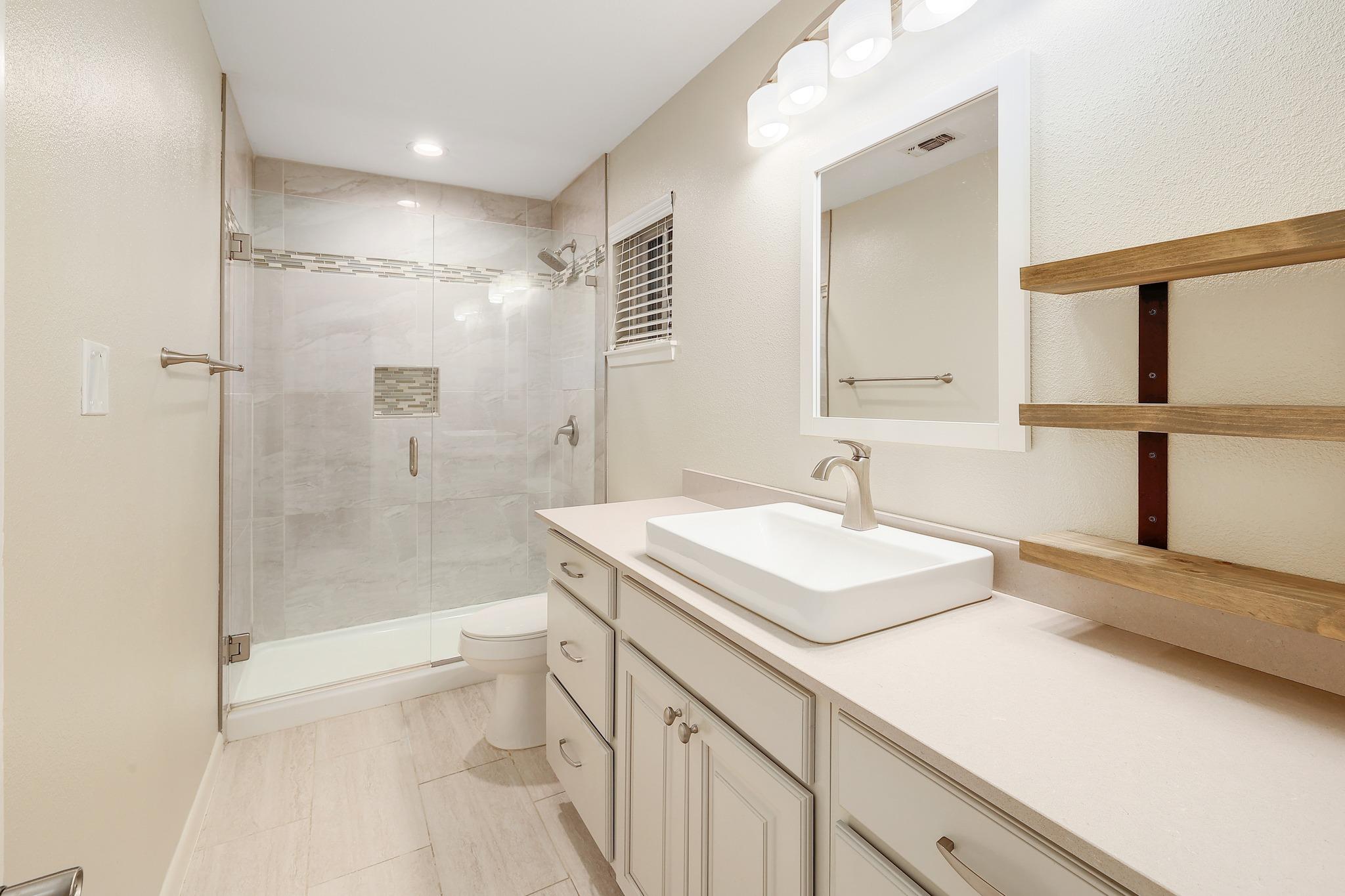 8609 Melshire Dr, Austin, TX 78757