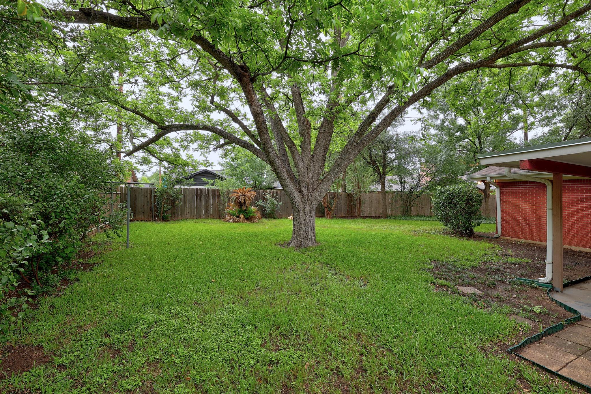 8609 Melshire Dr, Austin, TX 78757