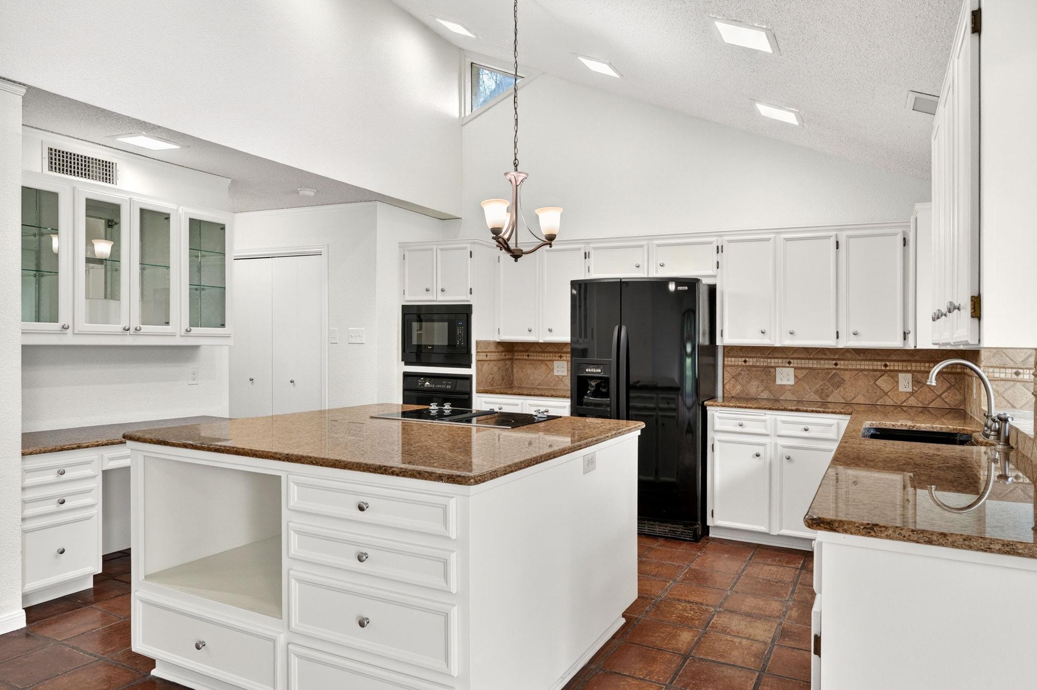 1301 Mill Creek Dr, Salado, TX 76571