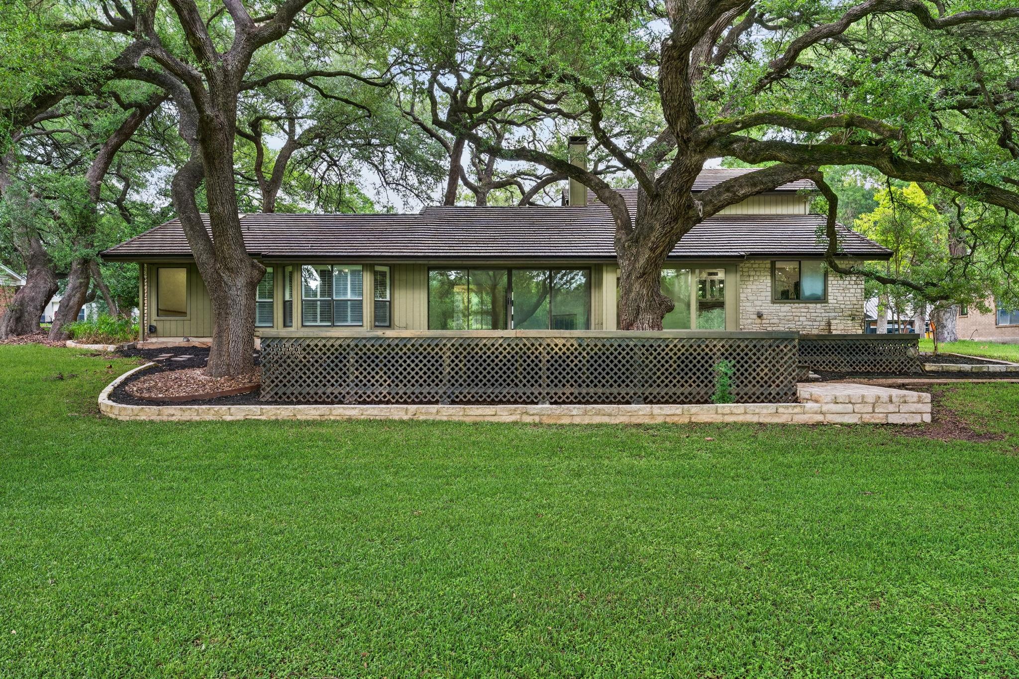 1301 Mill Creek Dr, Salado, TX 76571