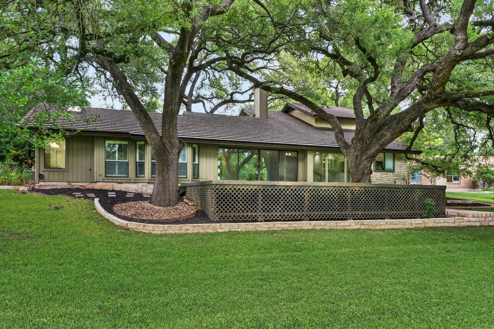 1301 Mill Creek Dr, Salado, TX 76571