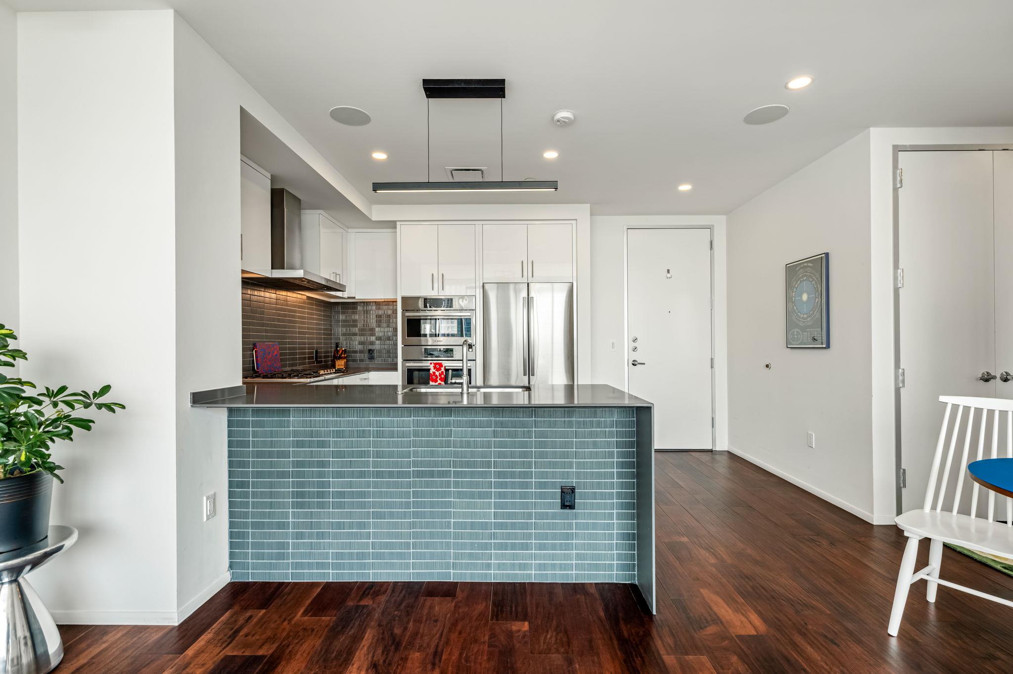 301 West Ave # 2009, Austin, TX 78701