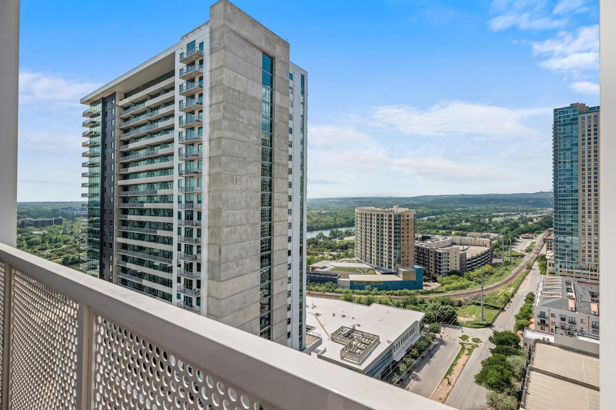 301 West Ave # 2009, Austin, TX 78701