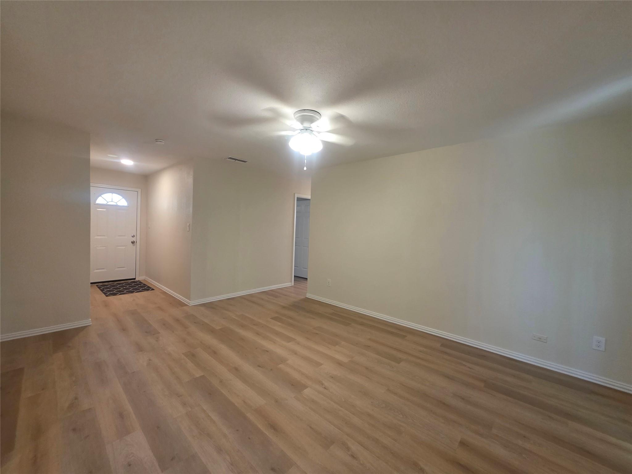 104 E Eggleston St, Manor, TX 78653