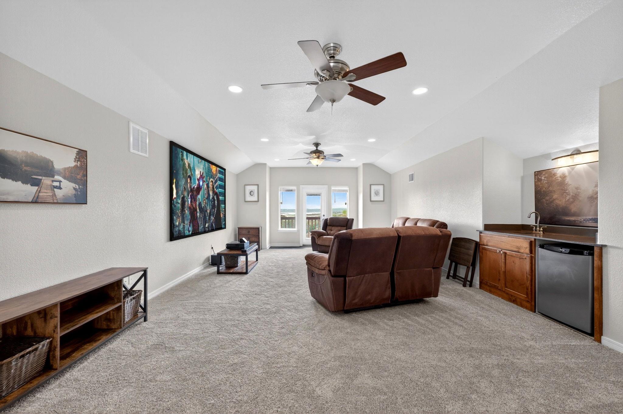 123 GROSBEAK Dr, Spring Branch, TX 78070