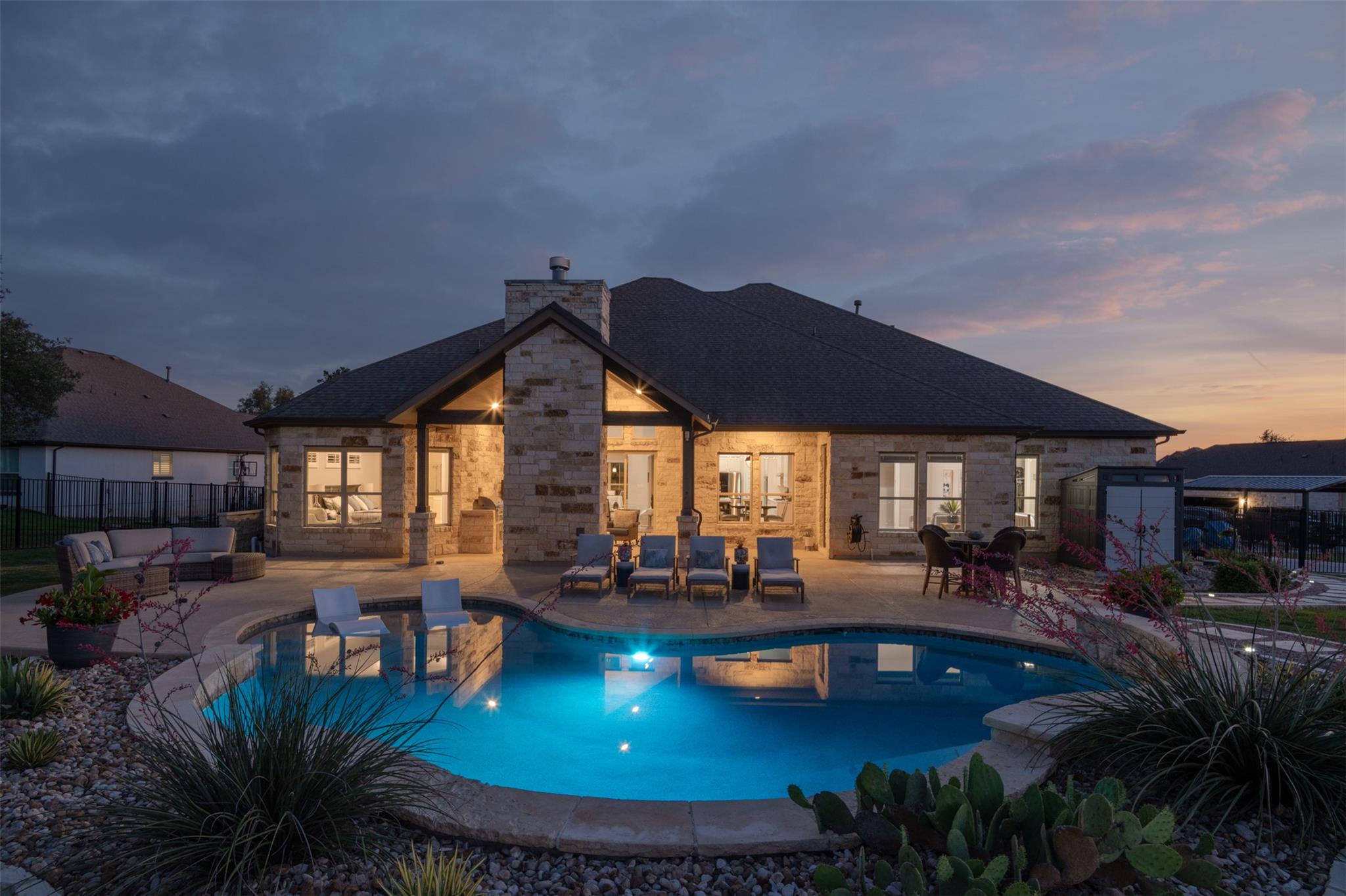 893 Blue Ridge Dr, Dripping Springs, TX 78620