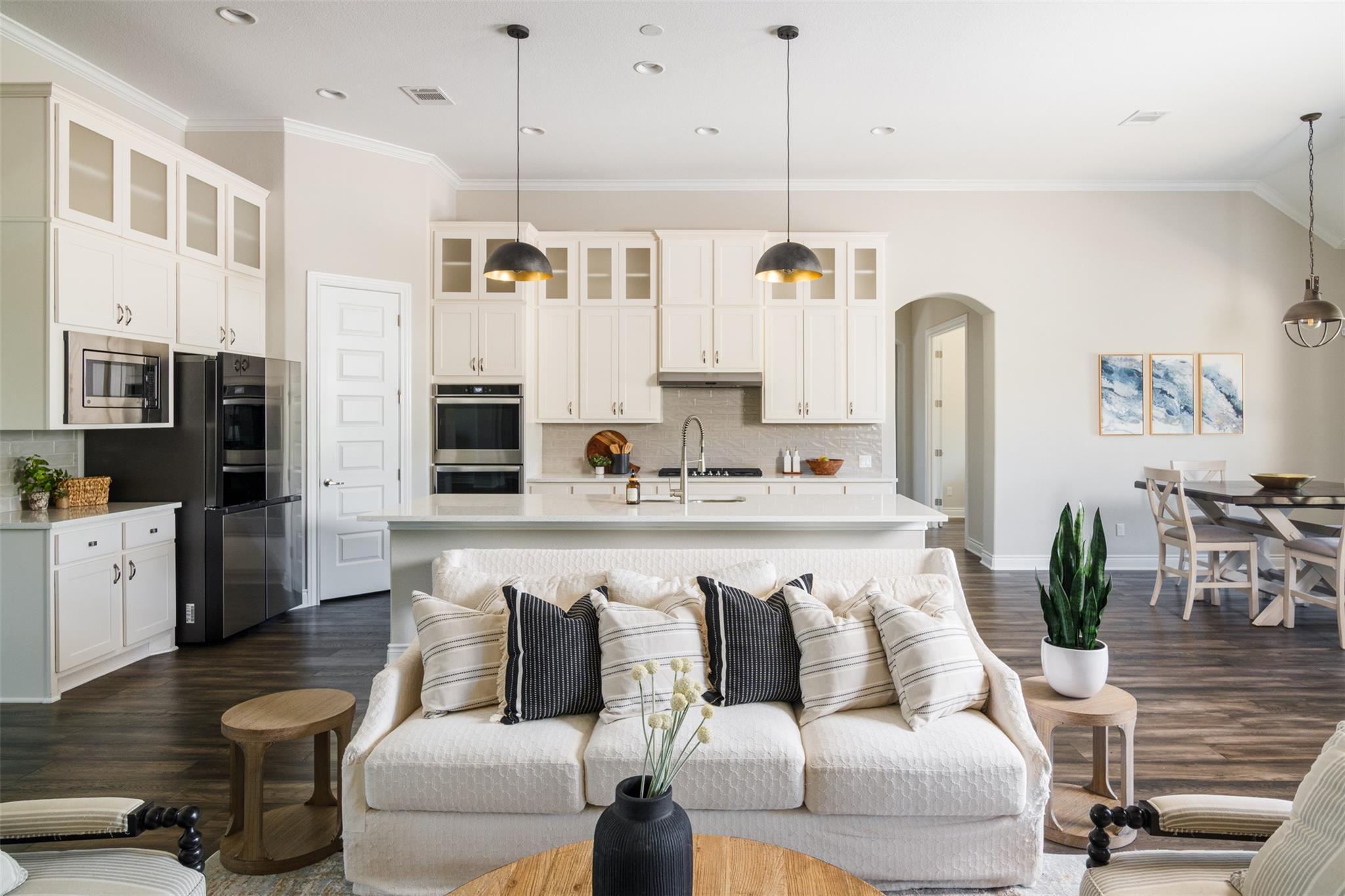 893 Blue Ridge Dr, Dripping Springs, TX 78620