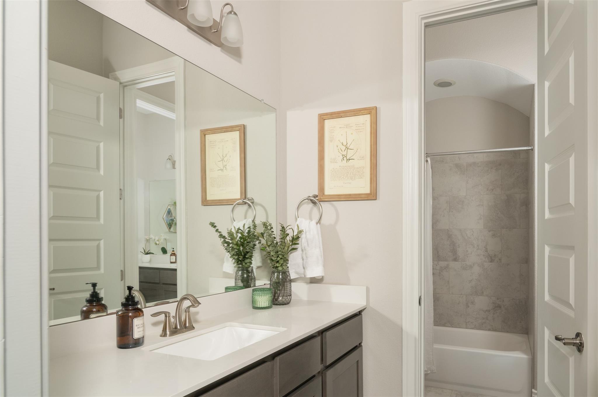 893 Blue Ridge Dr, Dripping Springs, TX 78620