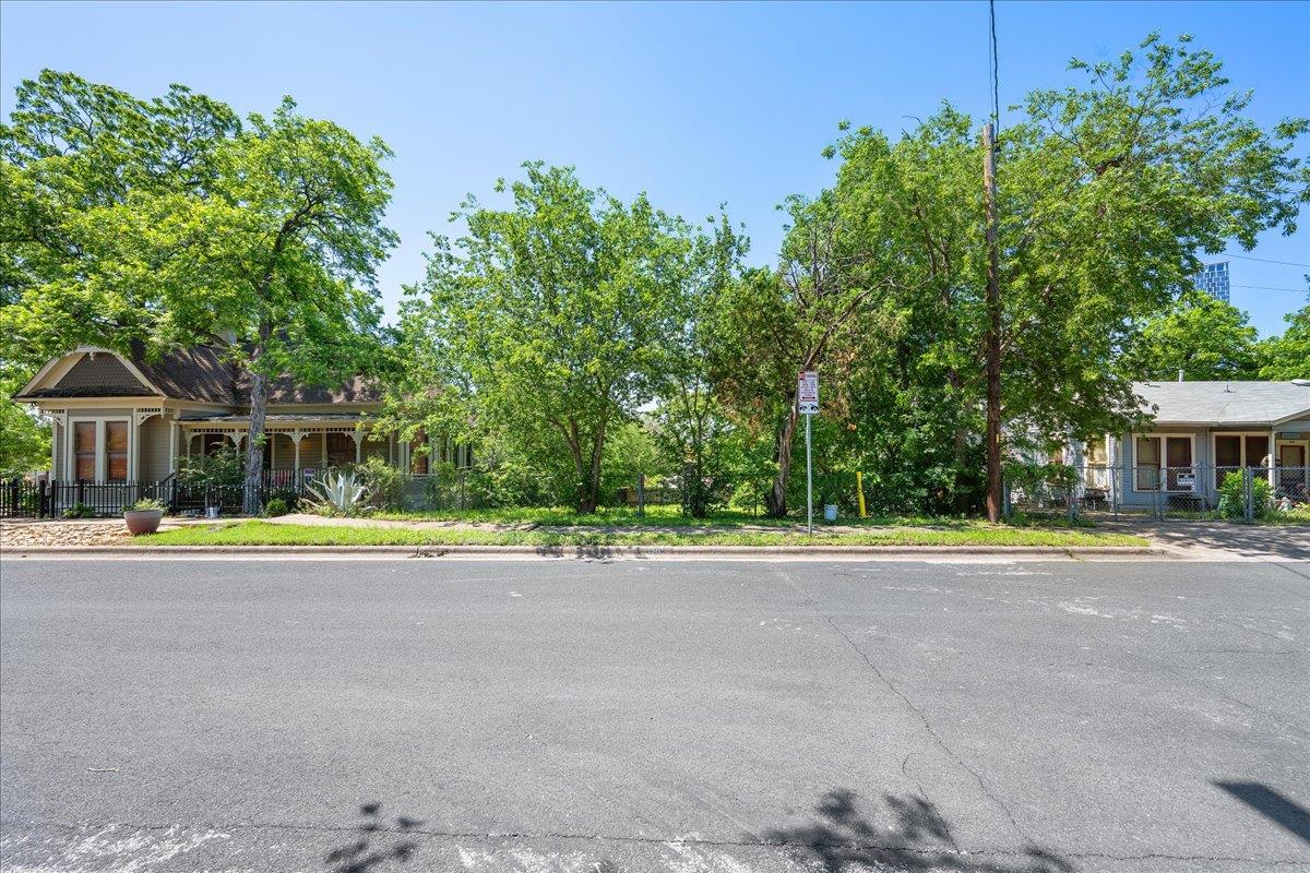 1205 E 8th St, Austin, TX 78702