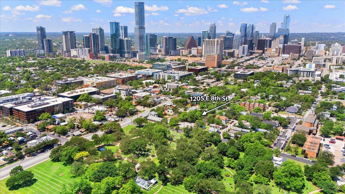 1205 E 8th St, Austin, TX 78702