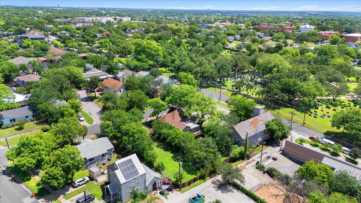 1205 E 8th St, Austin, TX 78702