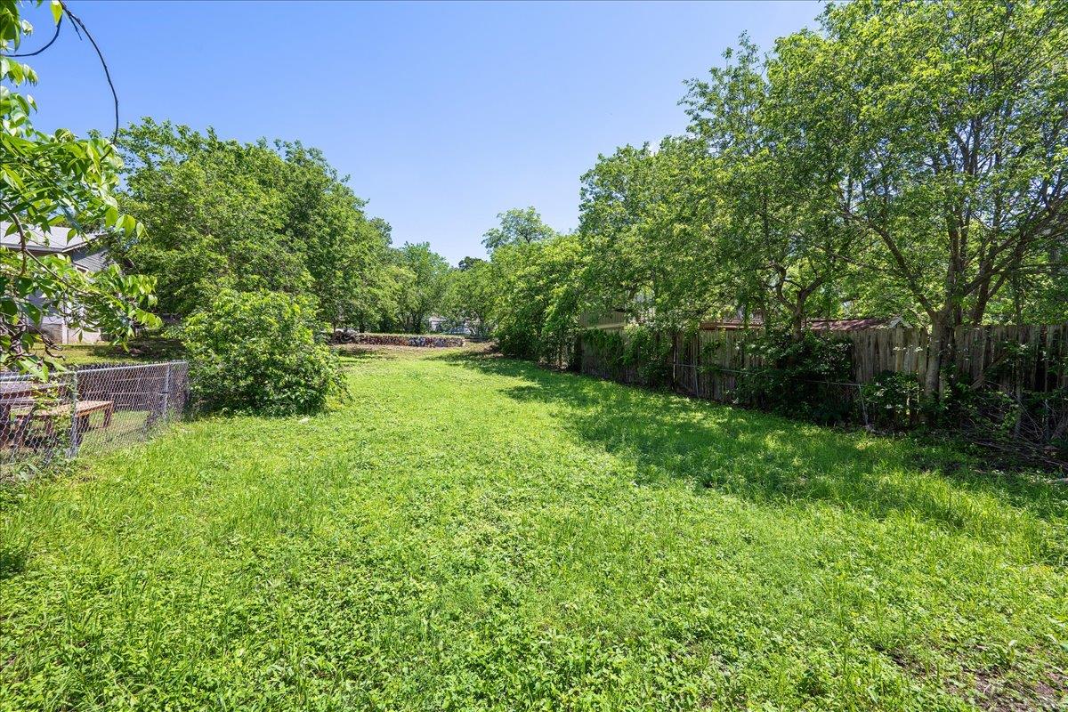 1205 E 8th St, Austin, TX 78702