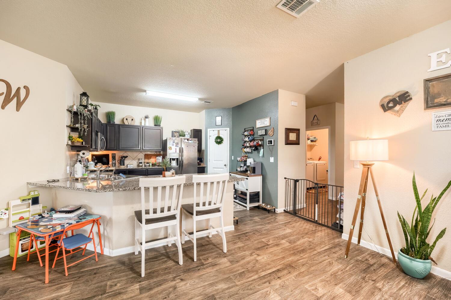 274 Orchard Ln, Kyle, TX 78640