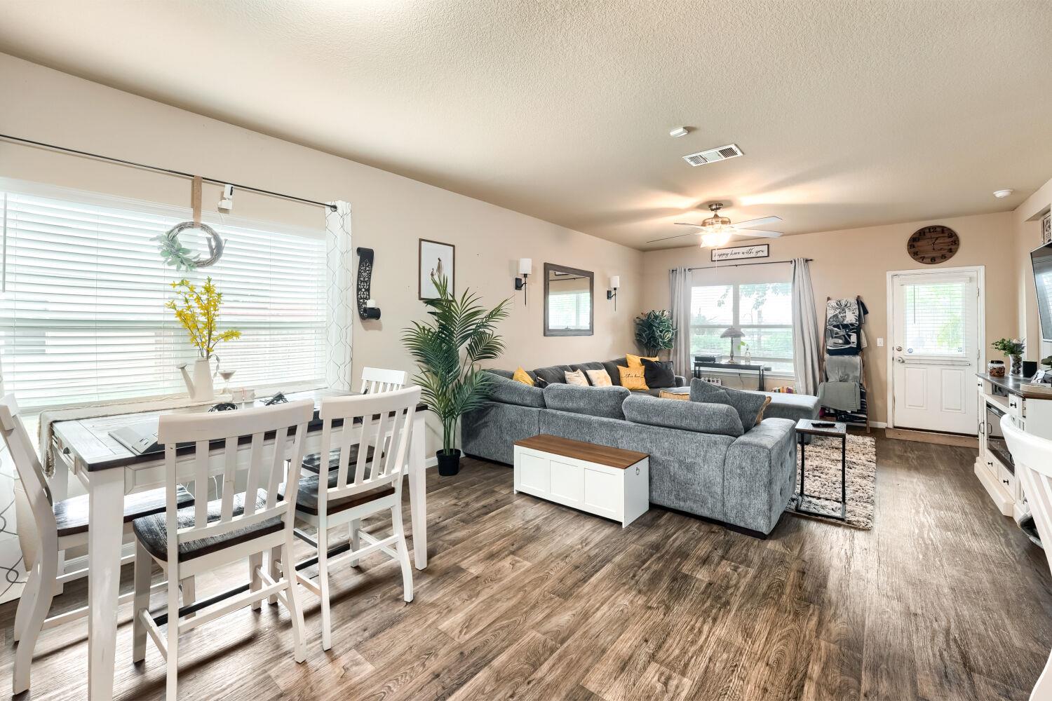 274 Orchard Ln, Kyle, TX 78640