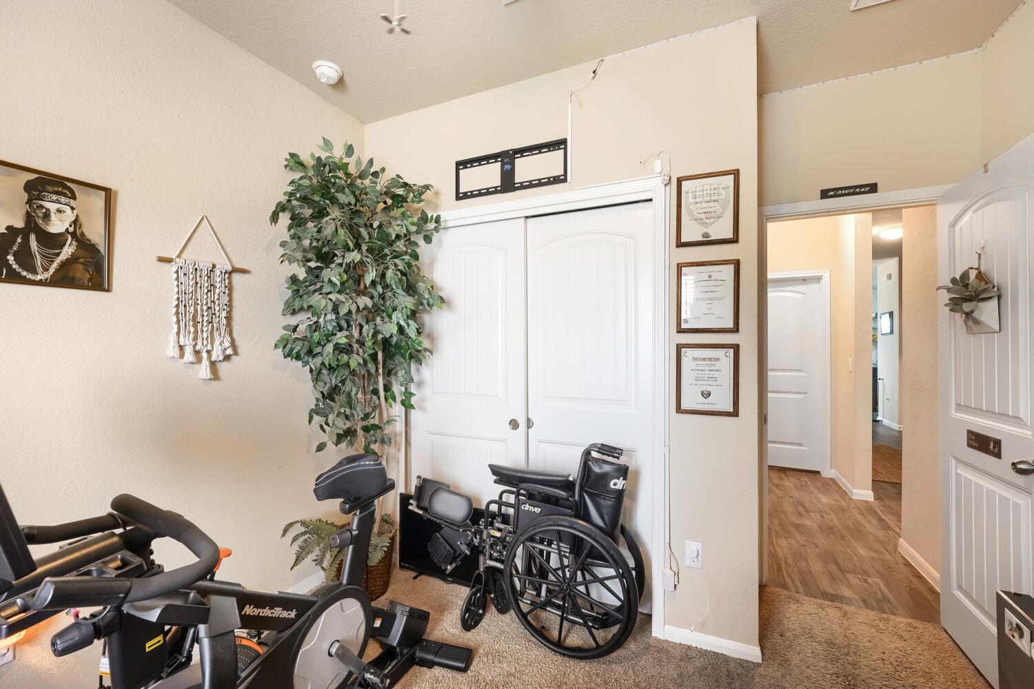 274 Orchard Ln, Kyle, TX 78640