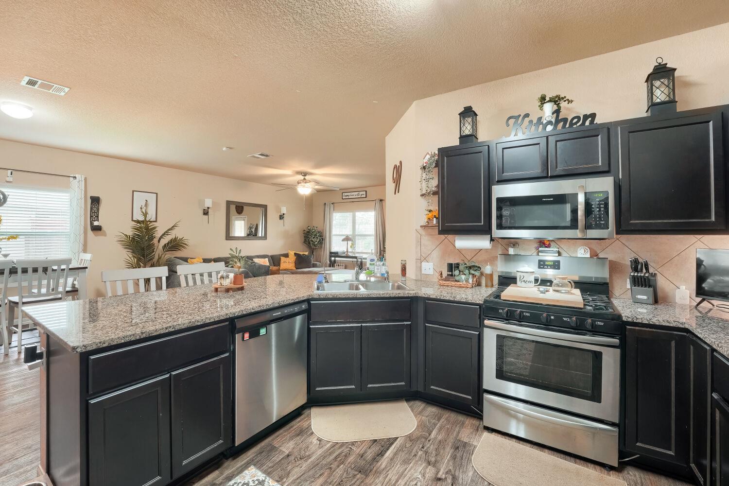 274 Orchard Ln, Kyle, TX 78640