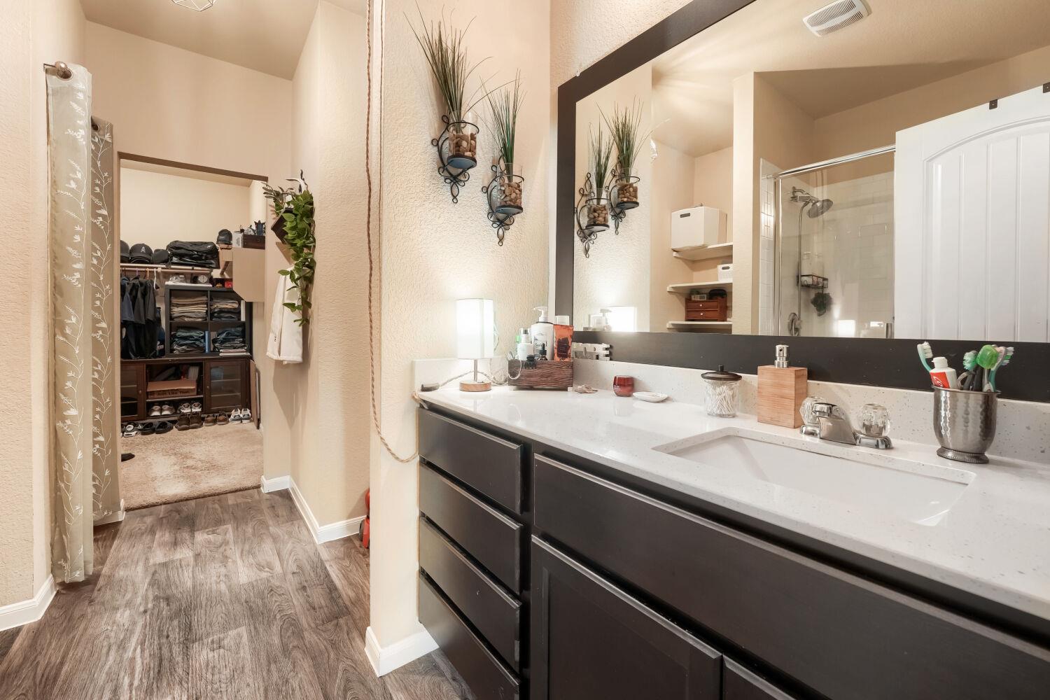 274 Orchard Ln, Kyle, TX 78640