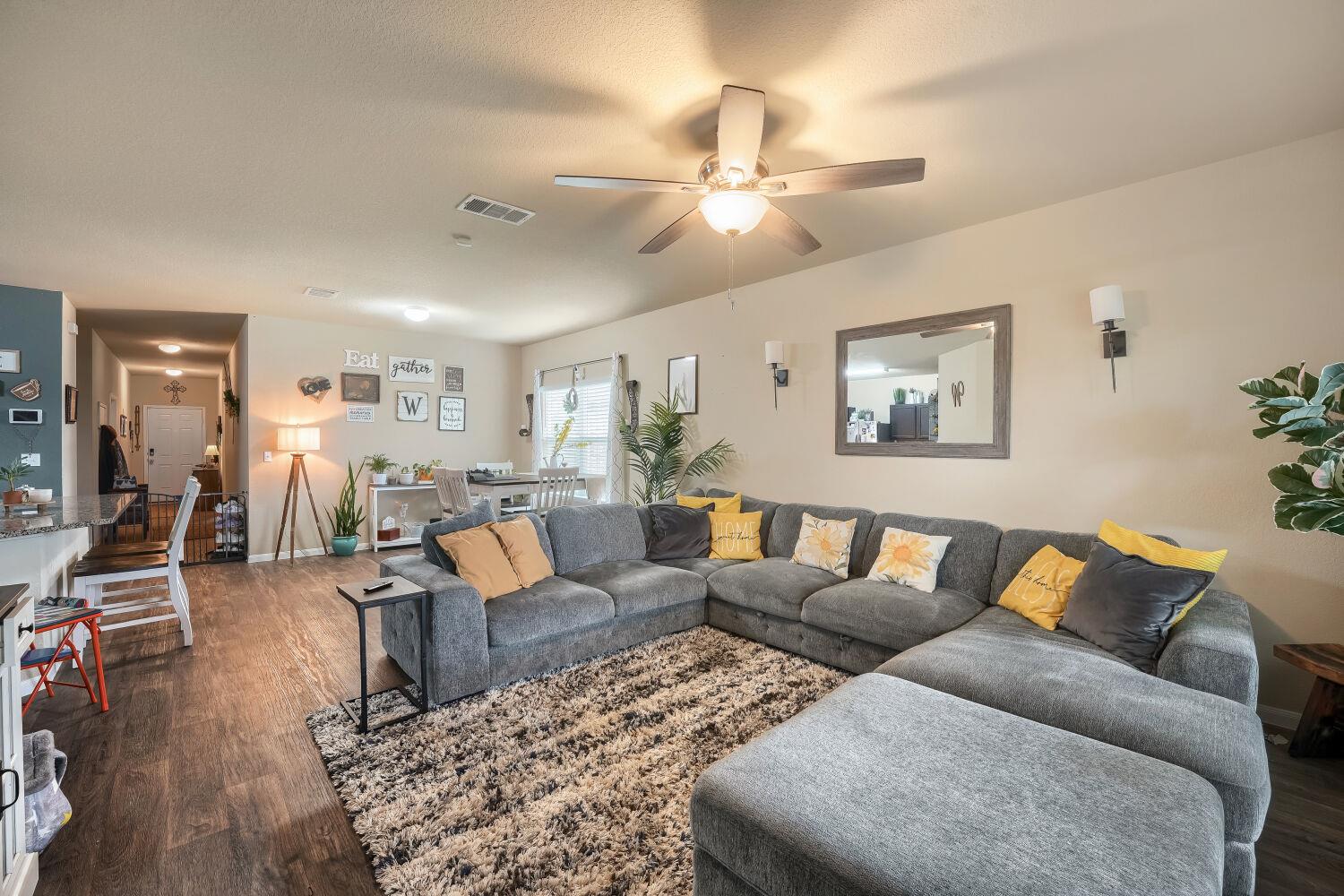 274 Orchard Ln, Kyle, TX 78640