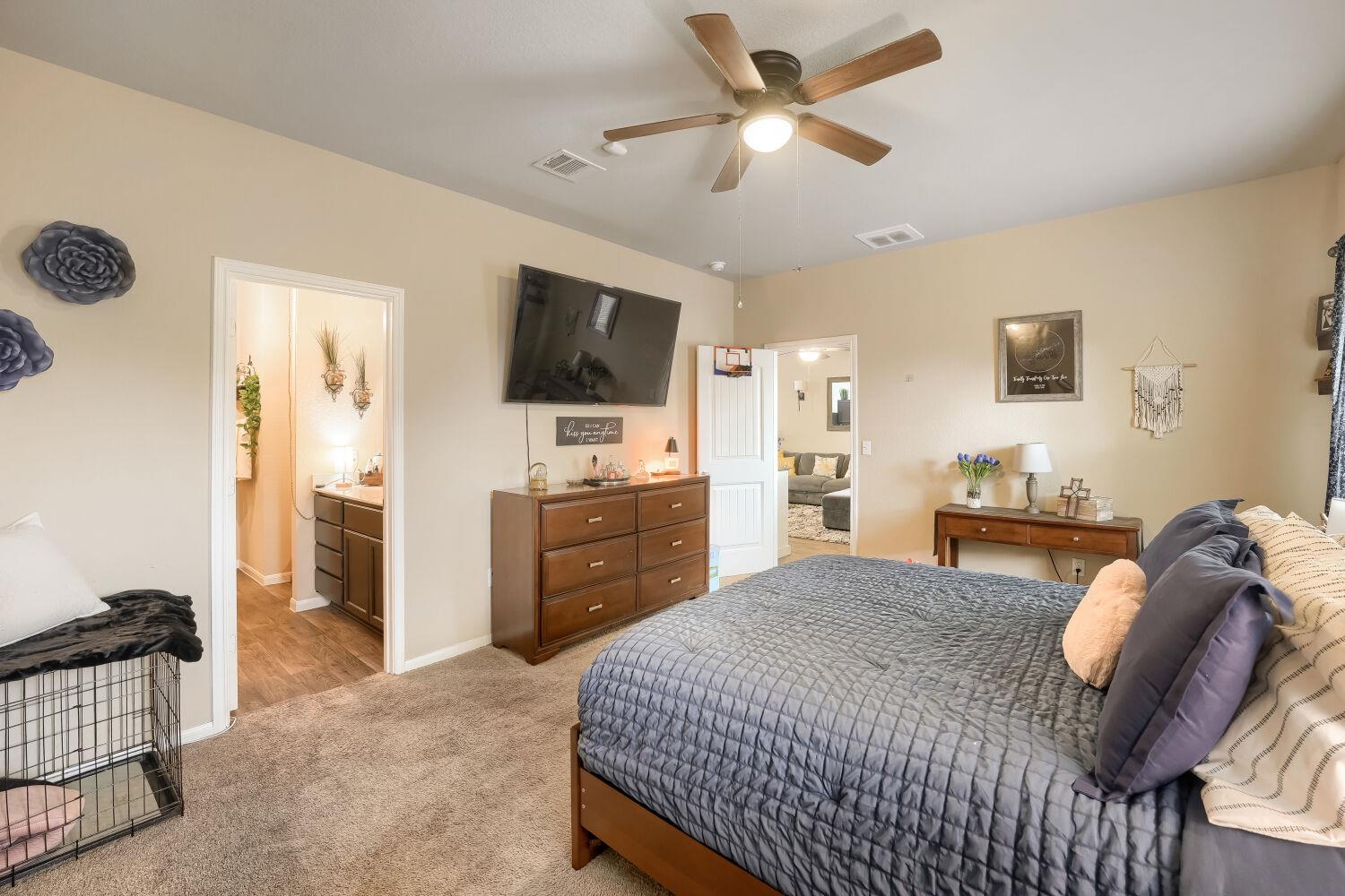 274 Orchard Ln, Kyle, TX 78640