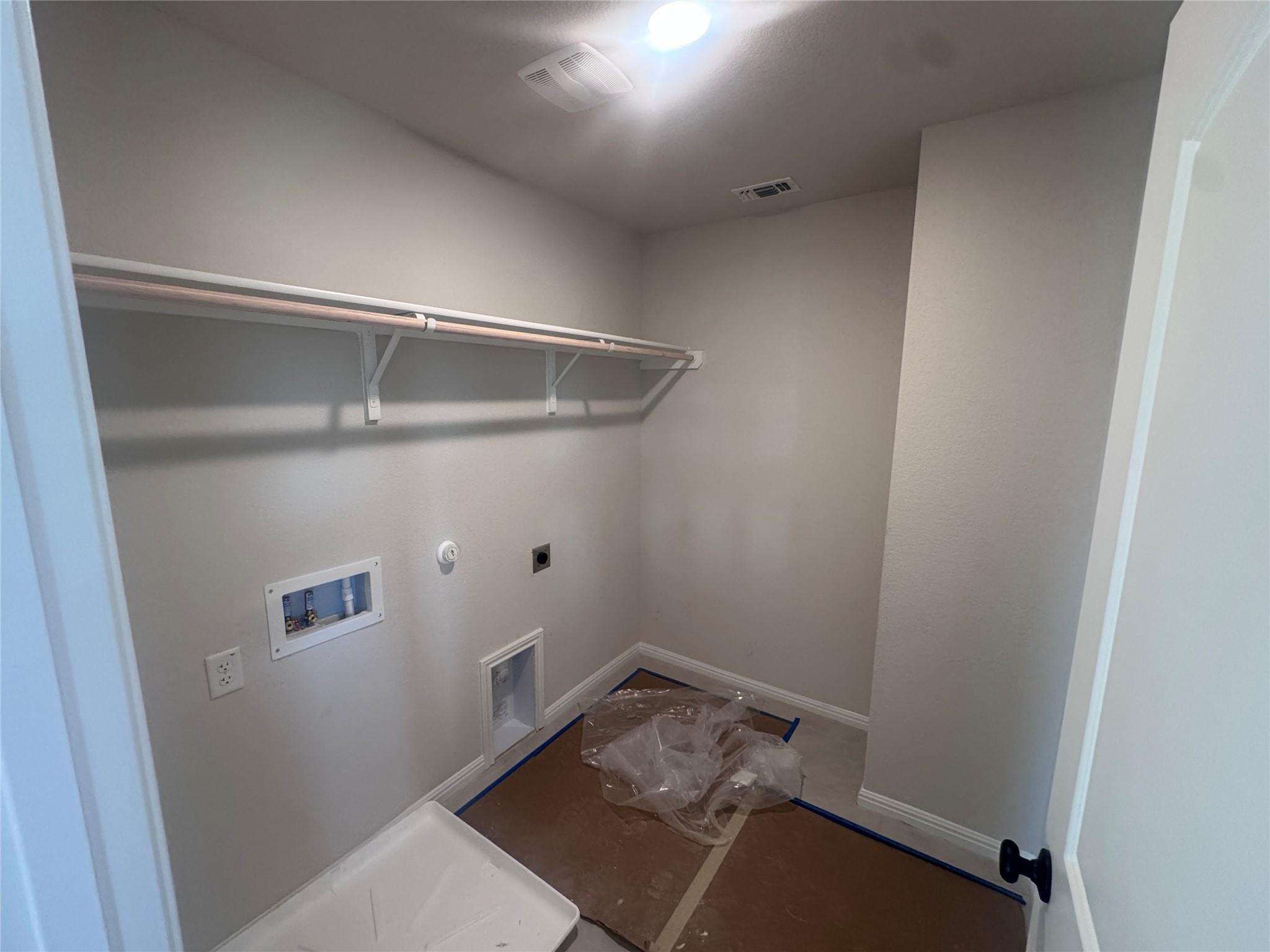 331 Willow Heights Dr, Hutto, TX 78634
