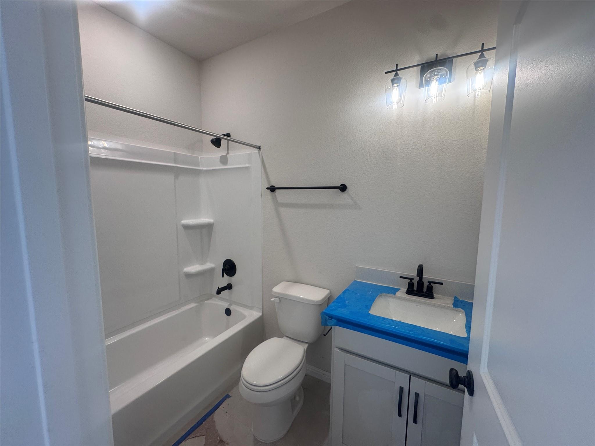 331 Willow Heights Dr, Hutto, TX 78634