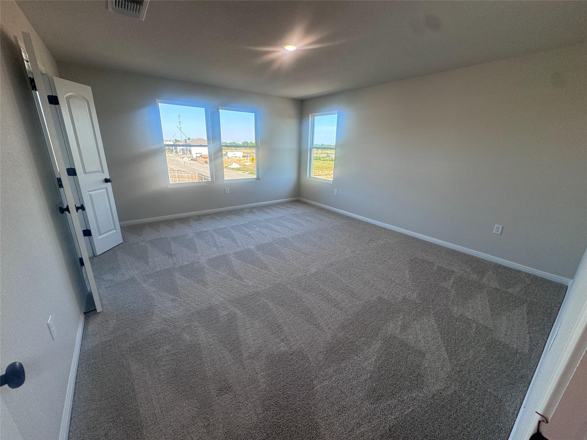 331 Willow Heights Dr, Hutto, TX 78634