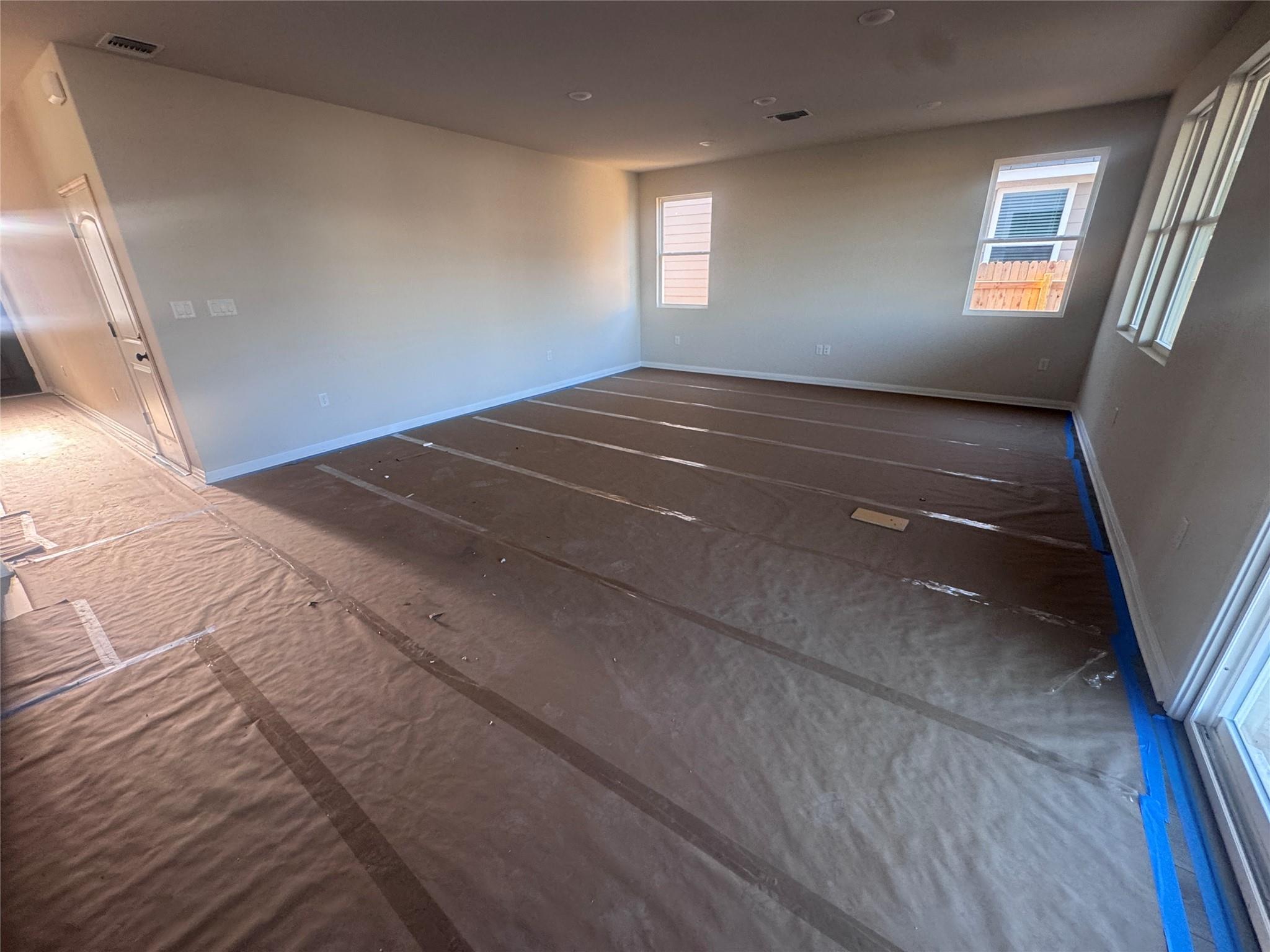 331 Willow Heights Dr, Hutto, TX 78634