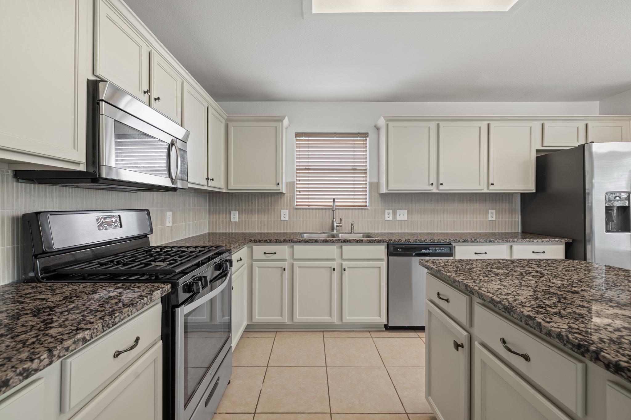 725 Leann Ln, Cedar Park, TX 78613