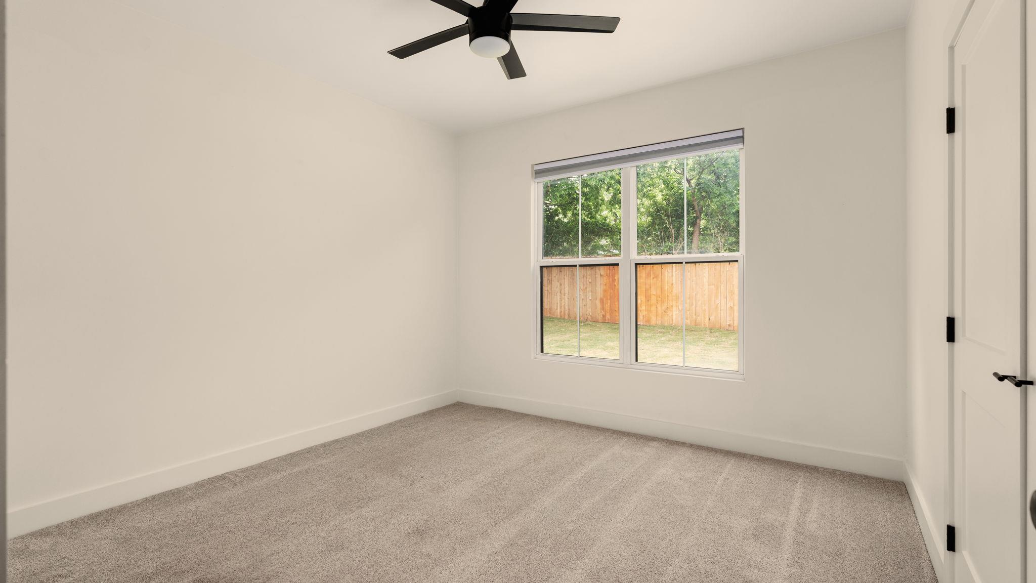 402 E Ash Dr, Johnson City, TX 78636
