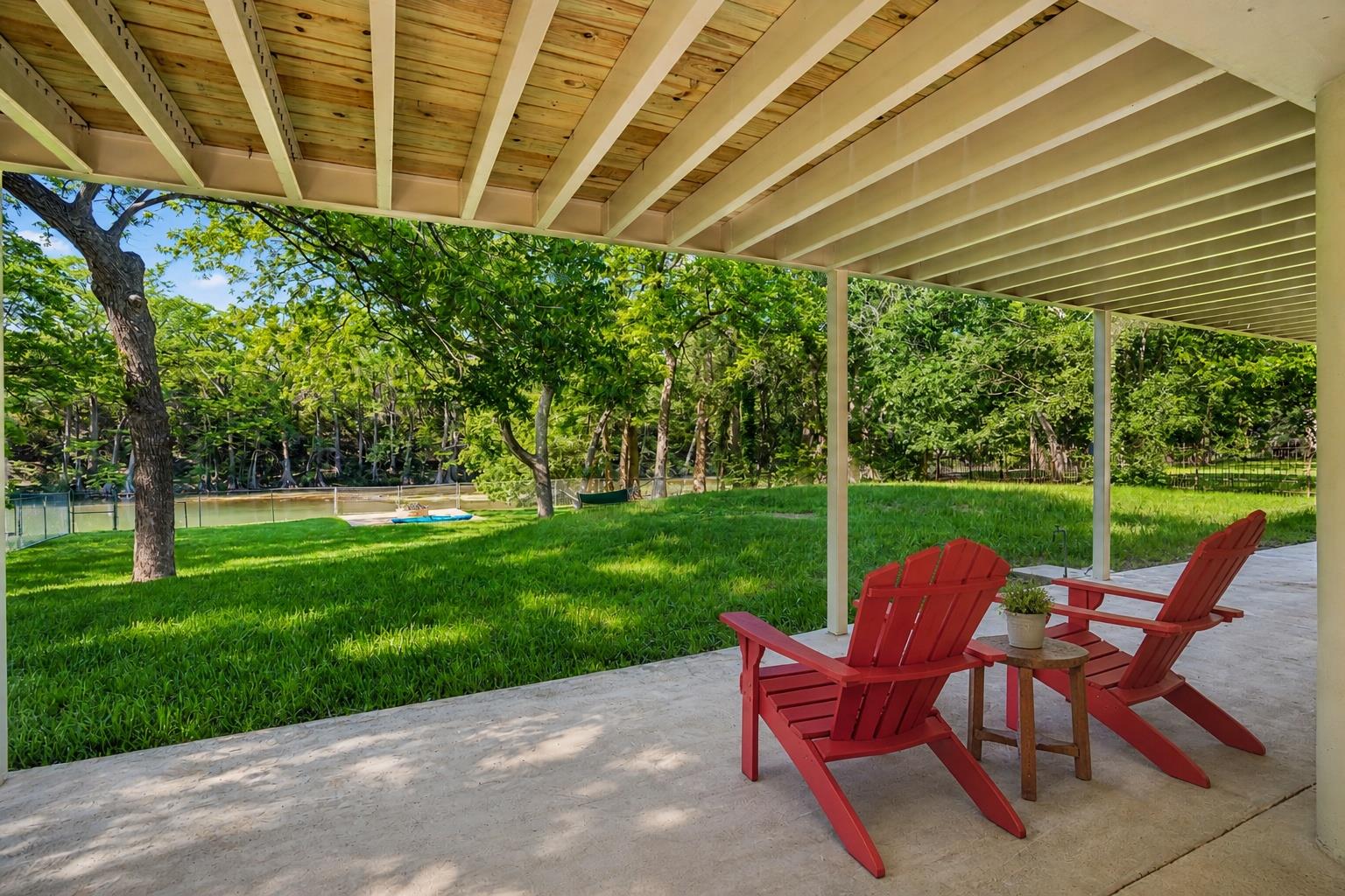 716 River Cliff Dr, Canyon Lake, TX 78133