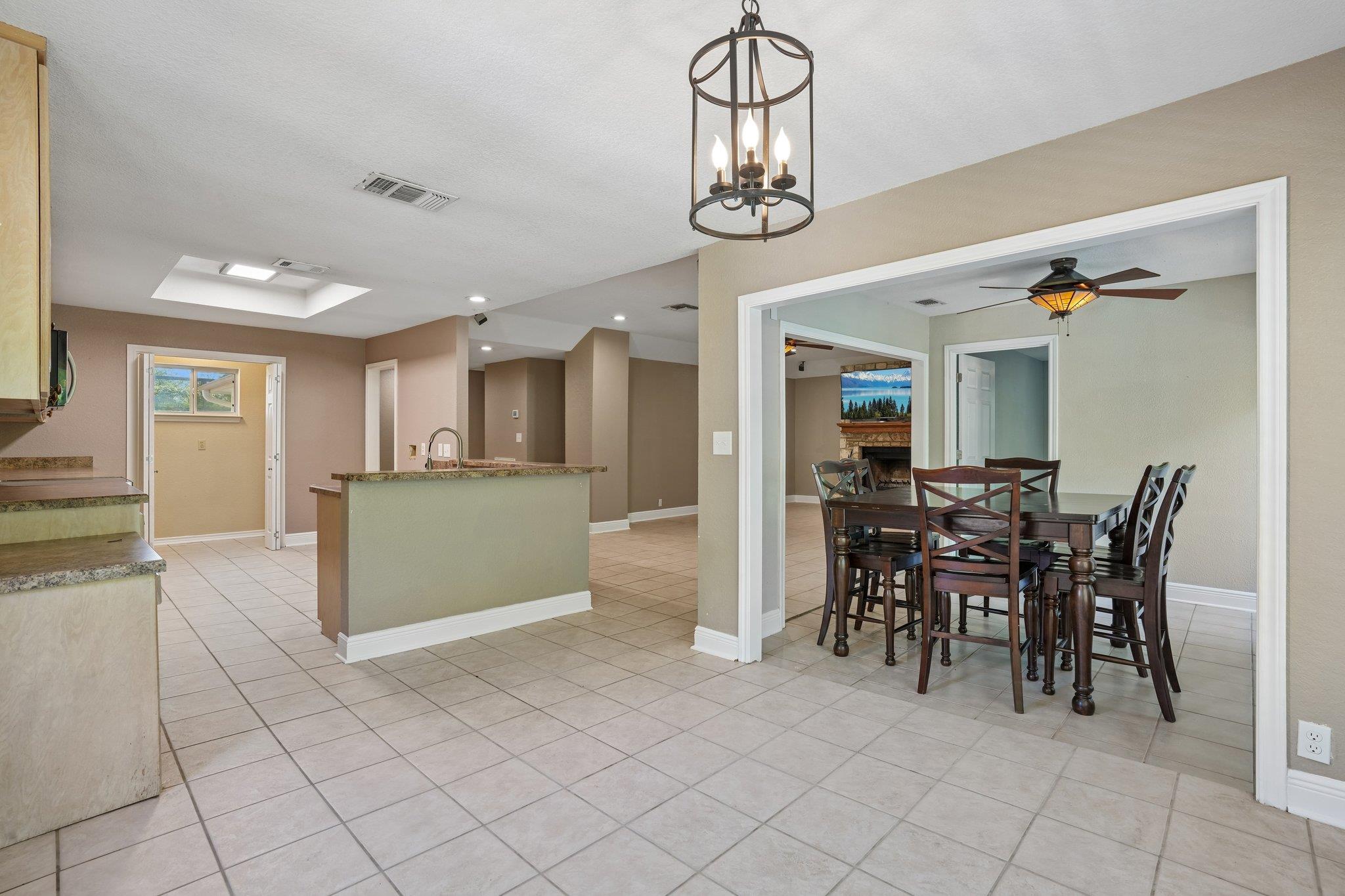 716 River Cliff Dr, Canyon Lake, TX 78133