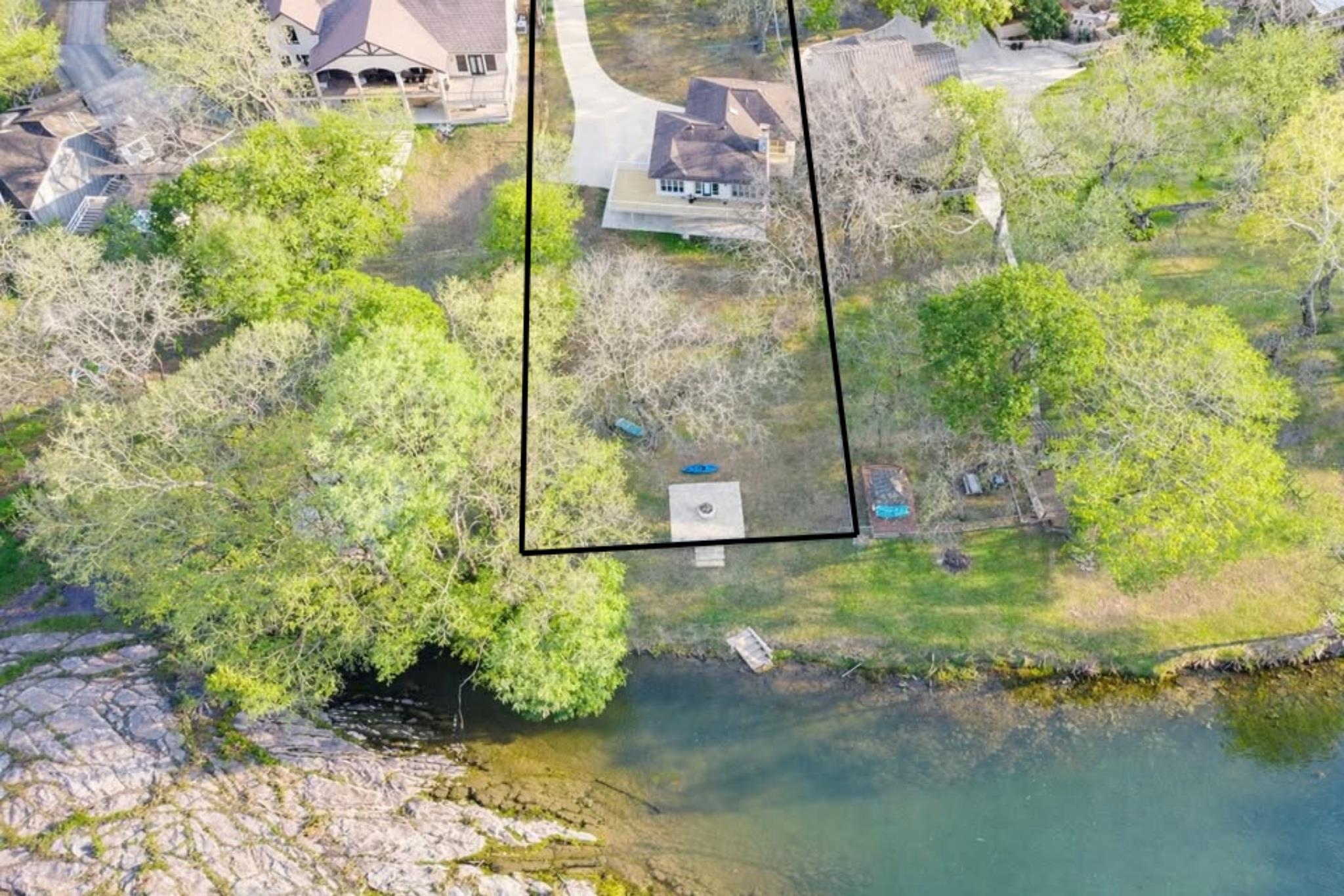 716 River Cliff Dr, Canyon Lake, TX 78133