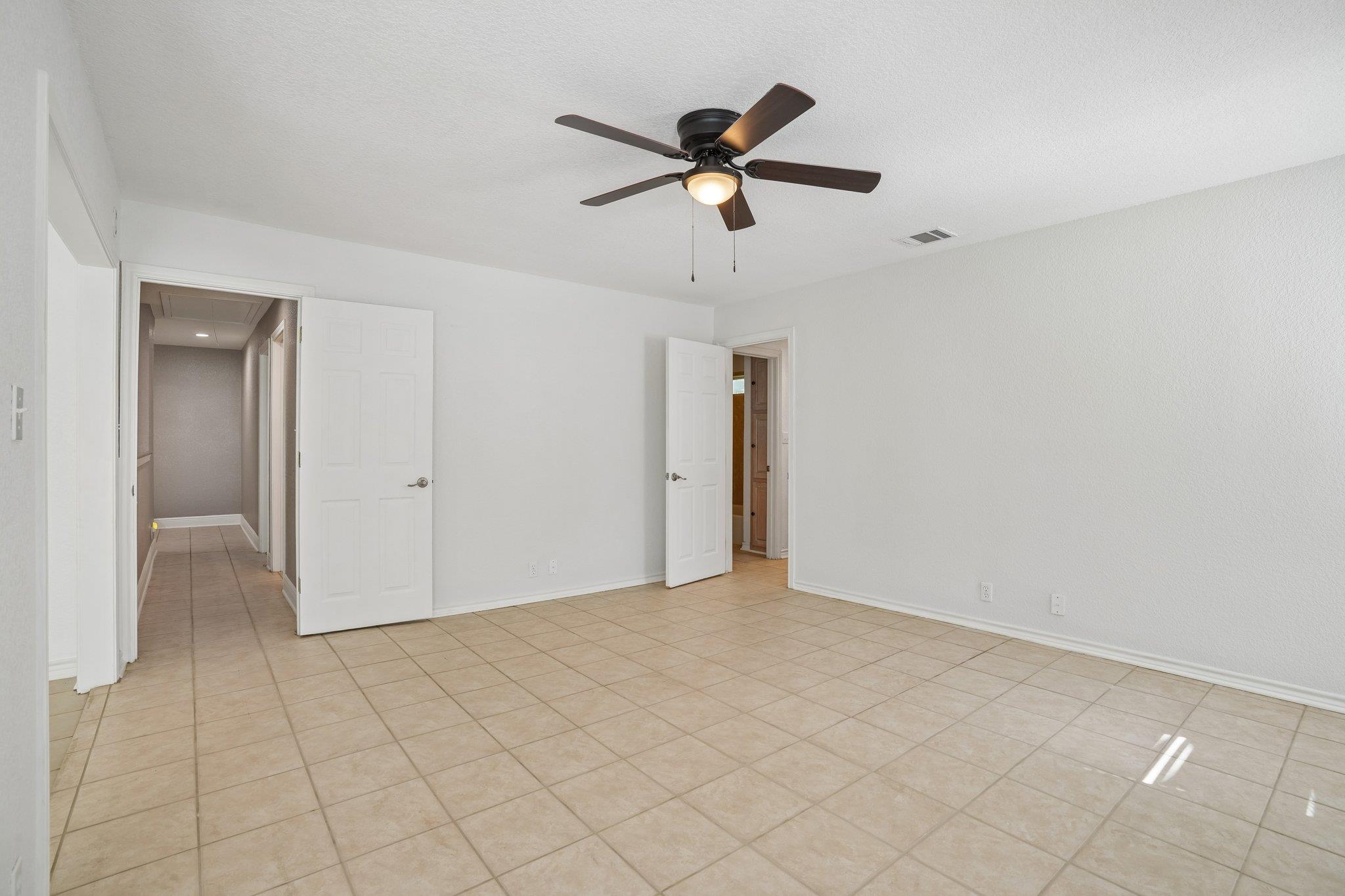 716 River Cliff Dr, Canyon Lake, TX 78133