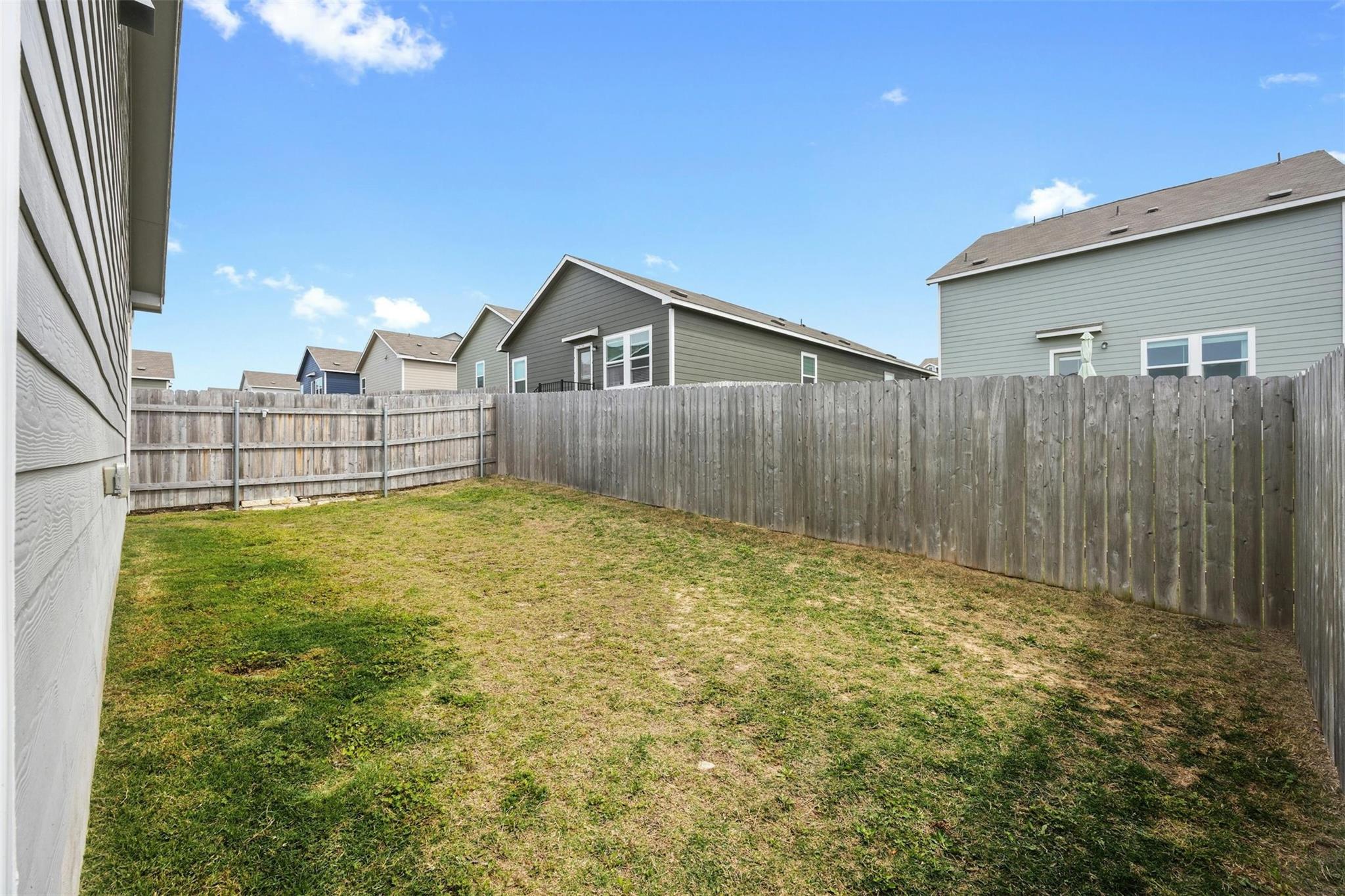 221 Barbary Coast Ln, Jarrell, TX 76537