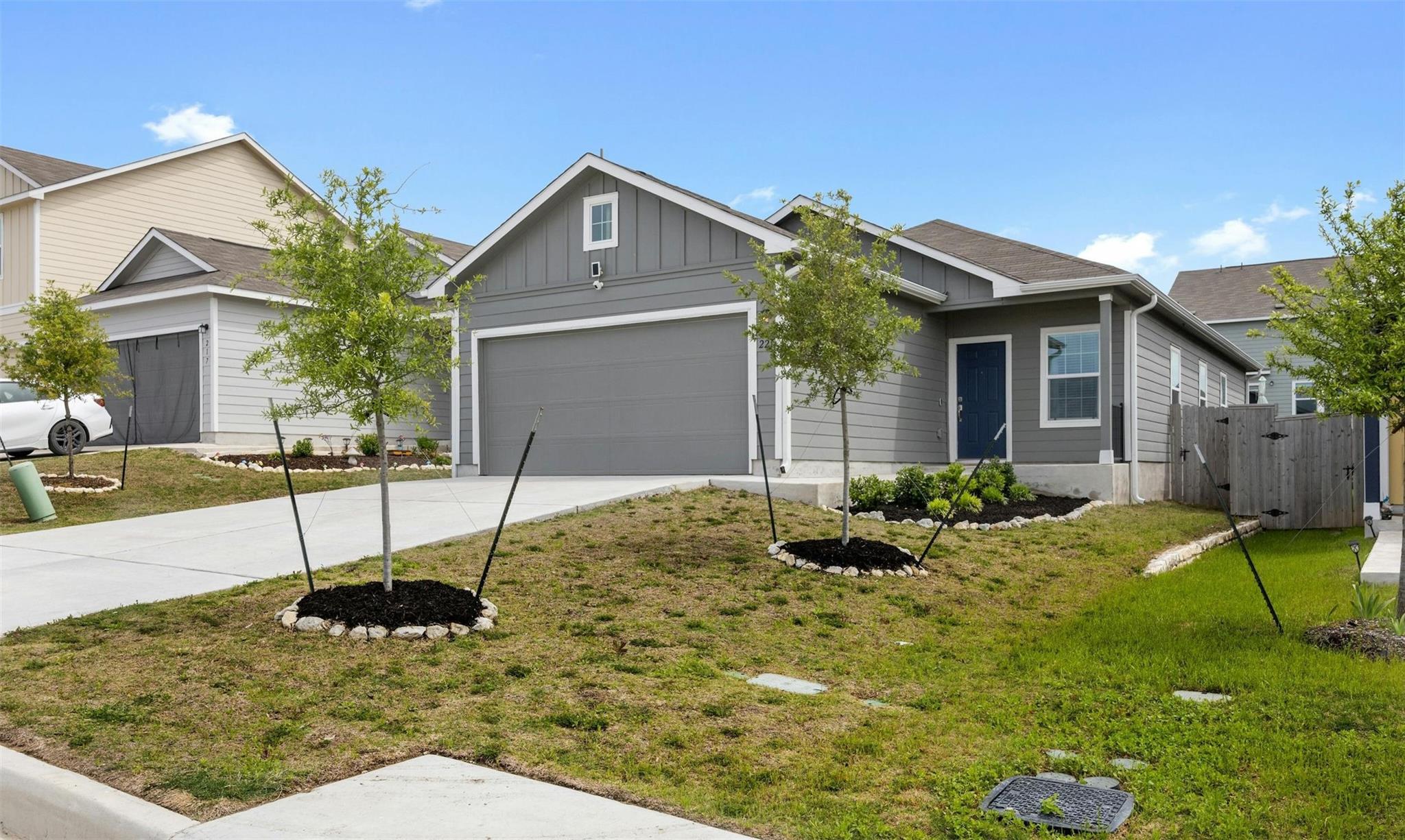 221 Barbary Coast Ln, Jarrell, TX 76537