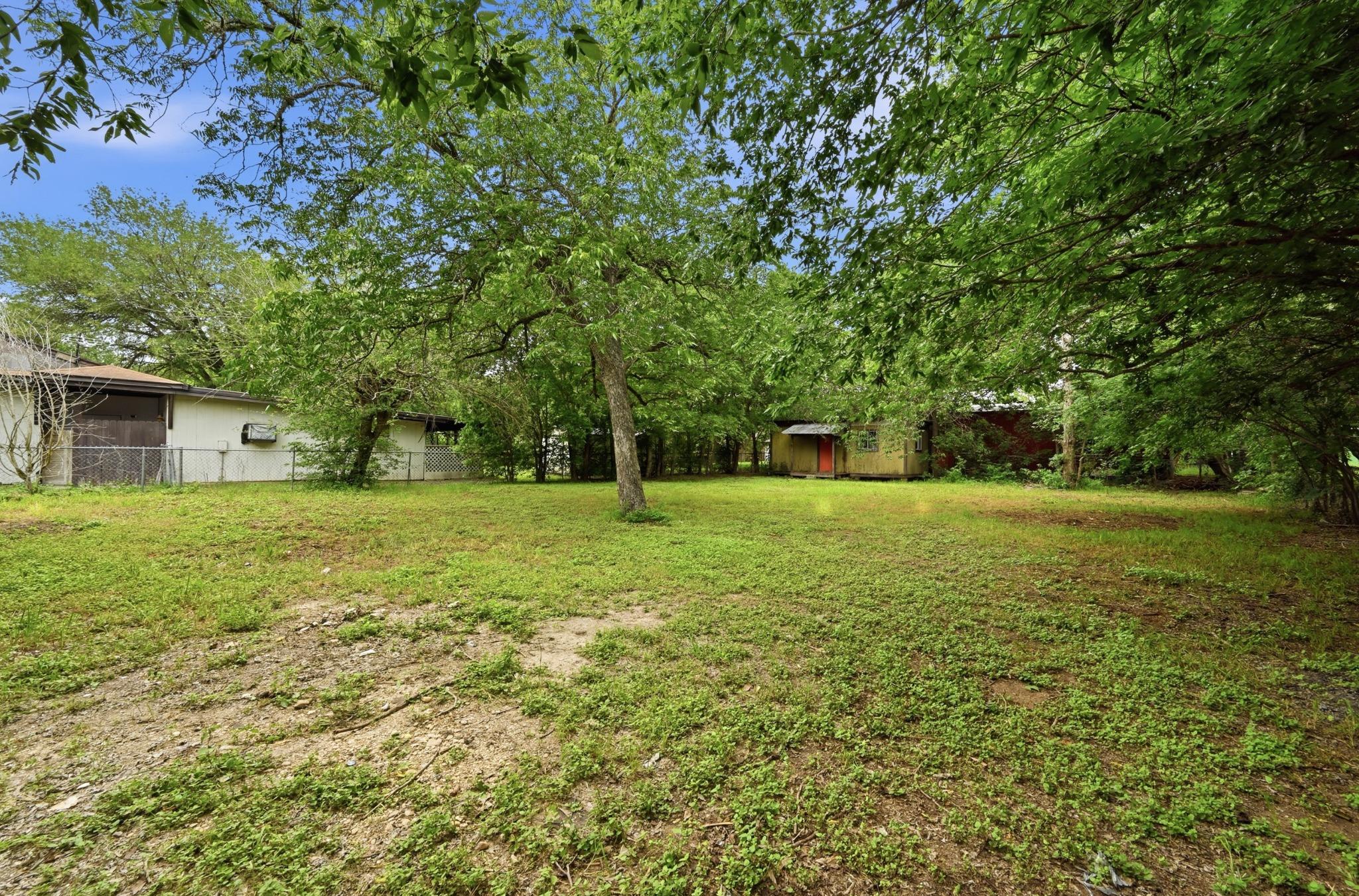 827 Clearfork St, Lockhart, TX 78644