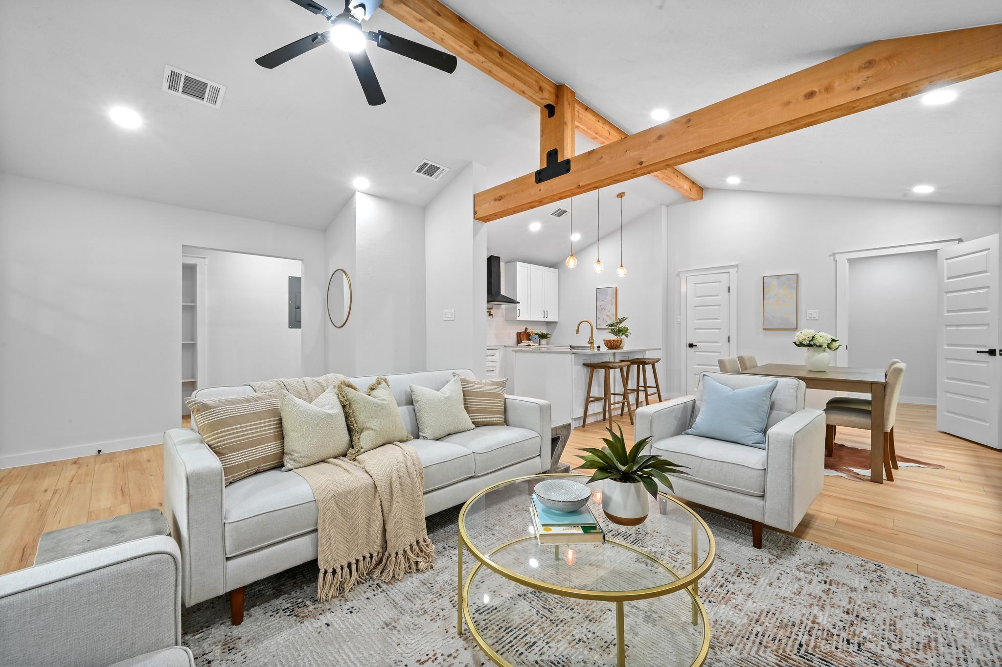 827 Clearfork St, Lockhart, TX 78644