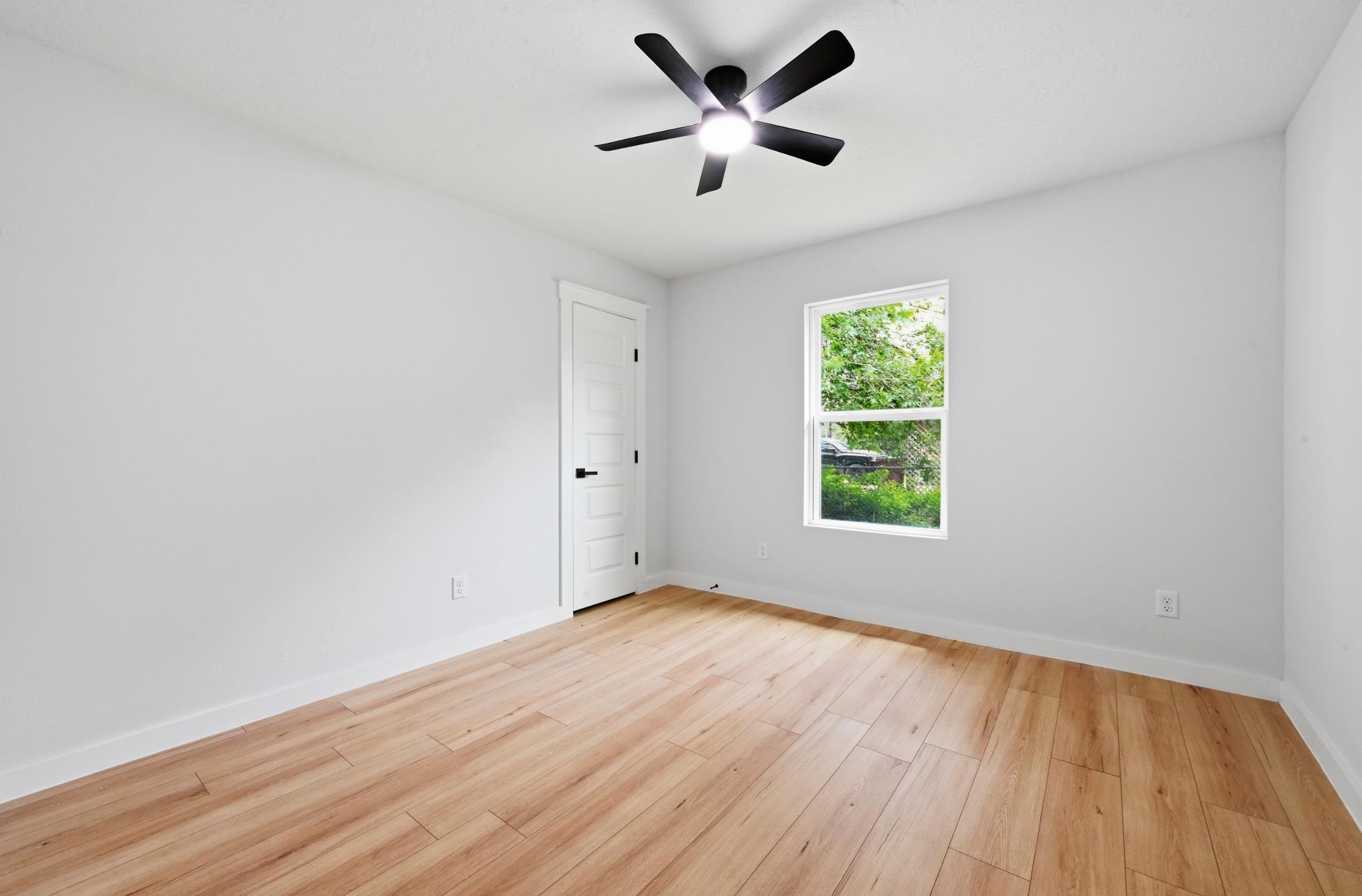 827 Clearfork St, Lockhart, TX 78644