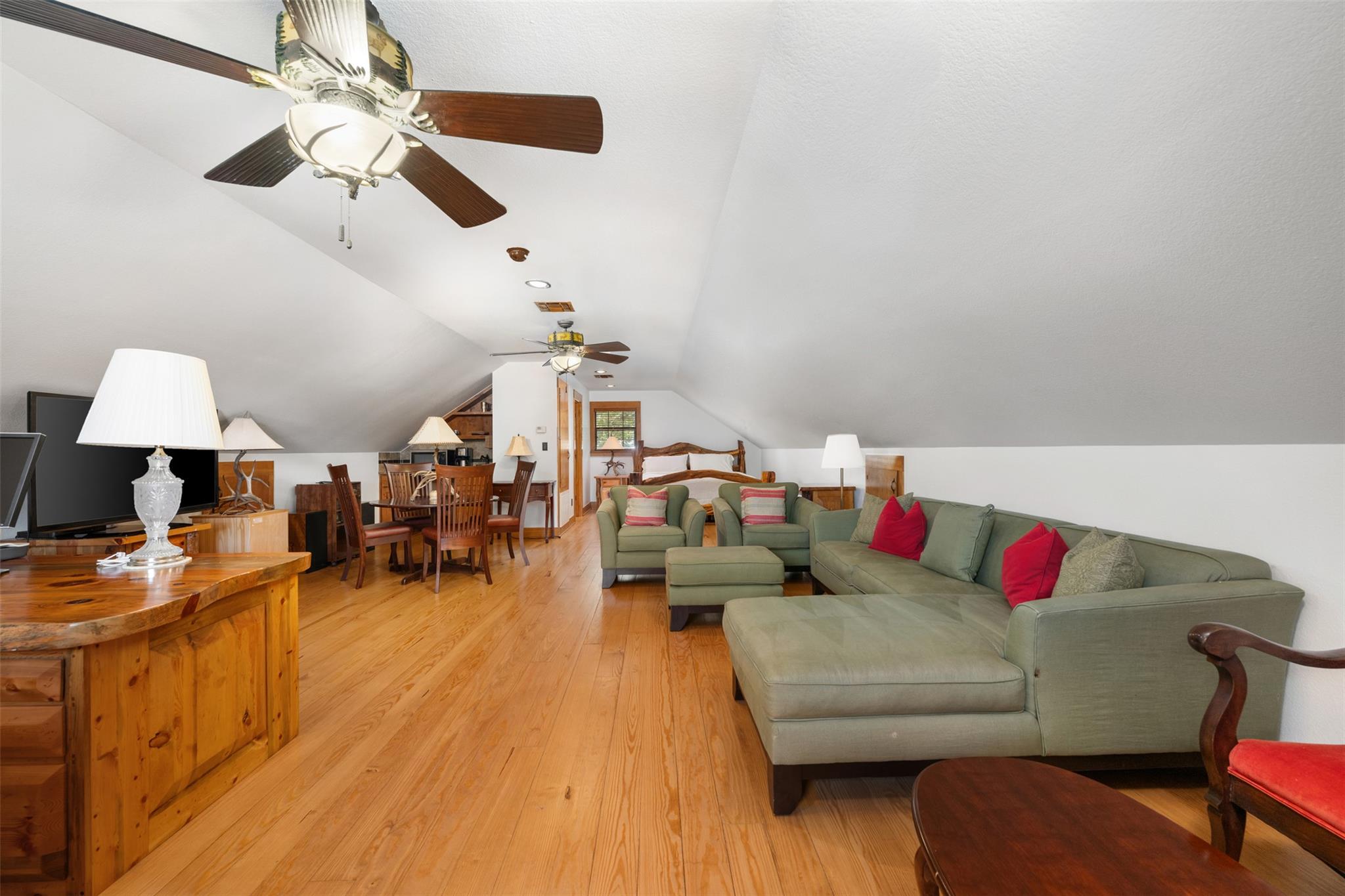 1304 E State Highway 71, West Point, TX 78963