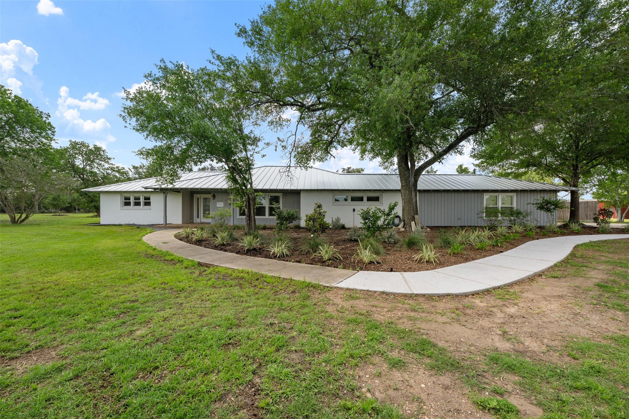 1304 E State Highway 71, West Point, TX 78963