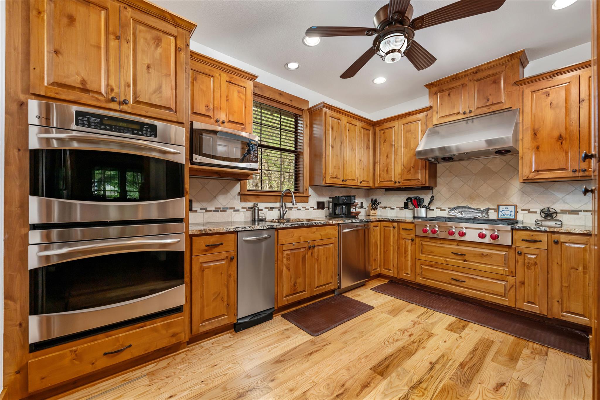 1304 E State Highway 71, West Point, TX 78963