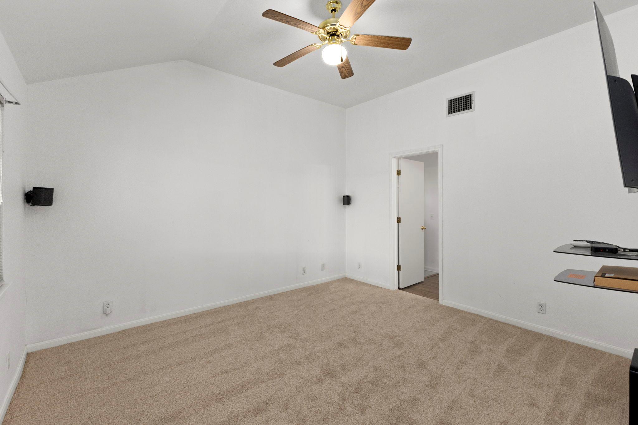 290 Bailey Loop, Kyle, TX 78640