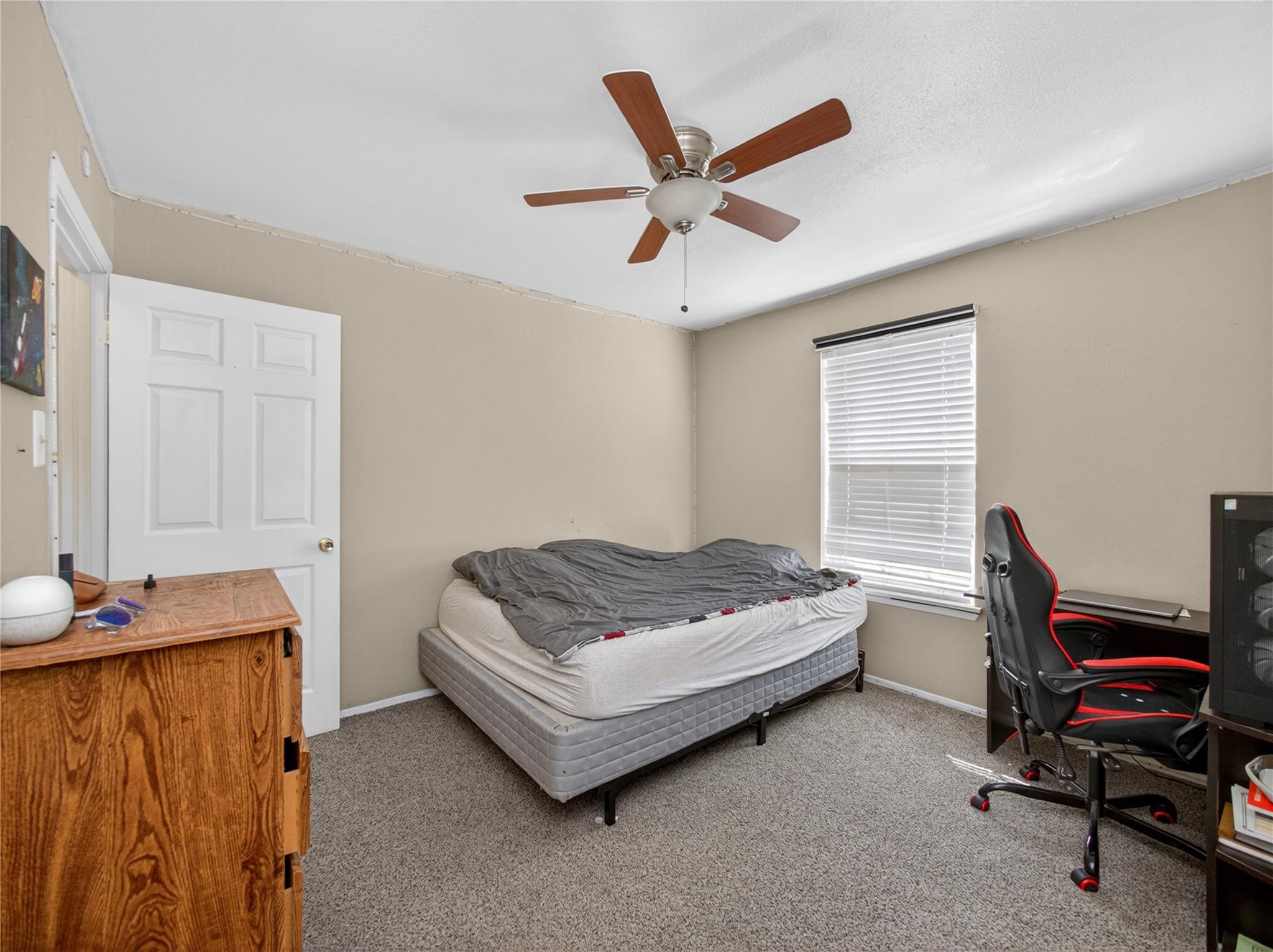 719 W Karnes Dr, Robinson, TX 76706