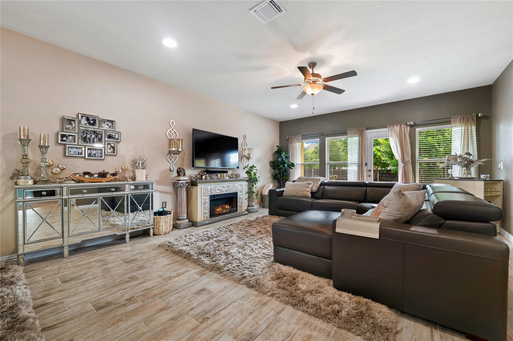 8721 Sikes Way, Austin, TX 78747