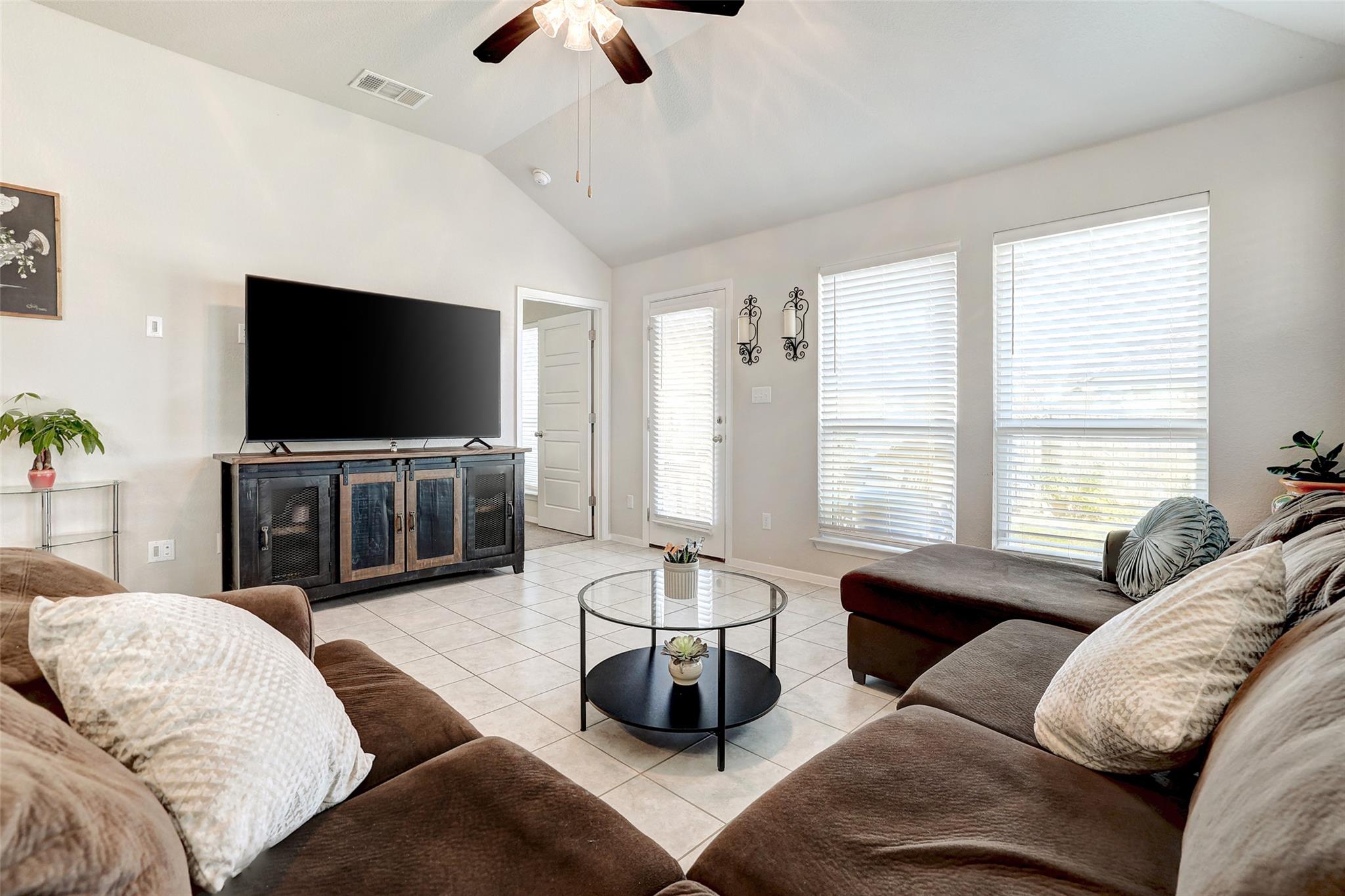 281 Gaida Loop, Georgetown, TX 78628